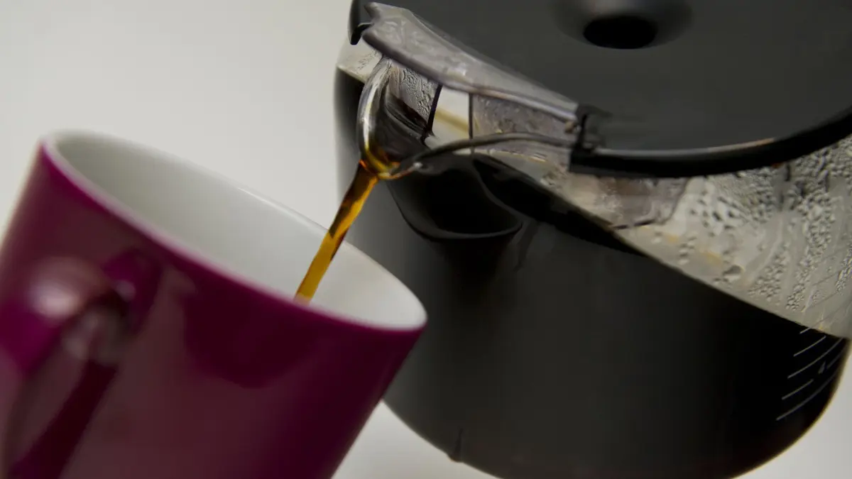 Zum Themendienst-Bericht von Nina C. Zimmermann vom 31. August: Kenner wussten es schon immer: Um die Charakteristik aus einem Kaffee herauszuholen, ist Filtern die beste Methode.
(Die Veröffentlichung ist für dpa-Themendienst-Bezieher honorarfrei.) Foto: Franziska Koark