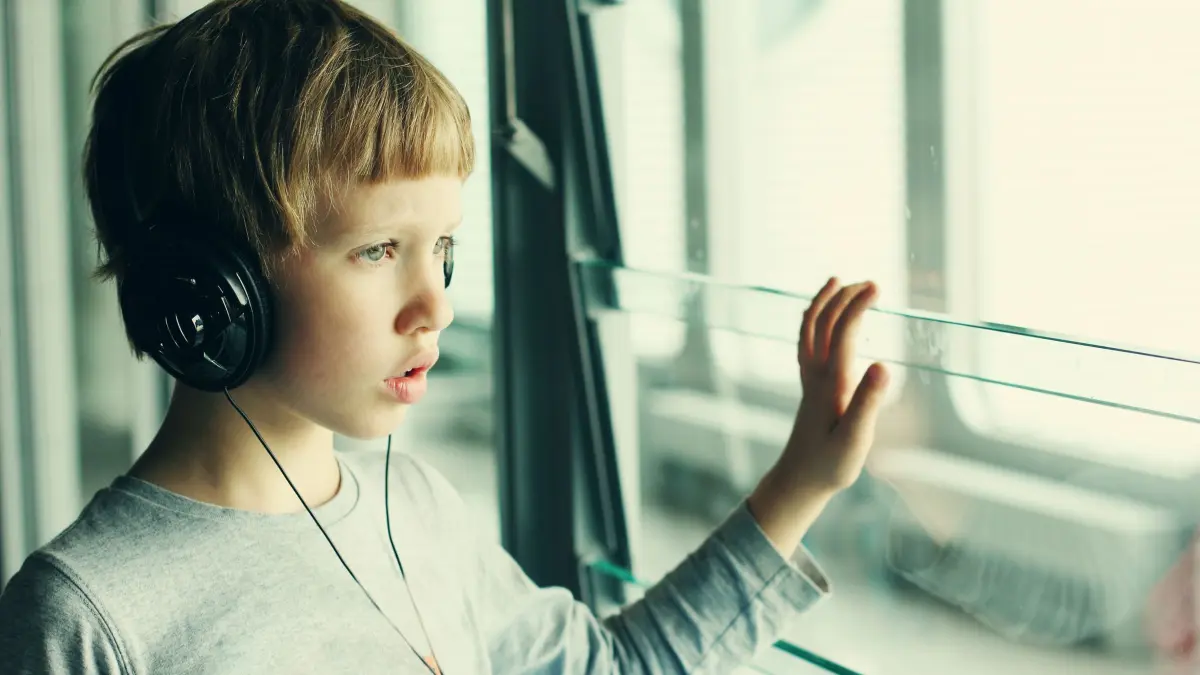 Die Umwelt ist für Kinder, beispielsweise mit der Diagnose Asperger–Autismus, laut und anstrengend. Sie benötigen viel Rückzug und liebevoll gebotene Struktur im Alltag. / Weiterer Text über ots und www.presseportal.de/nr/66044 / Die Verwendung dieses Bildes für redaktionelle Zwecke ist unter Beachtung aller mitgeteilten Nutzungsbedingungen zulässig und dann auch honorarfrei. Veröffentlichung ausschließlich mit Bildrechte–Hinweis.