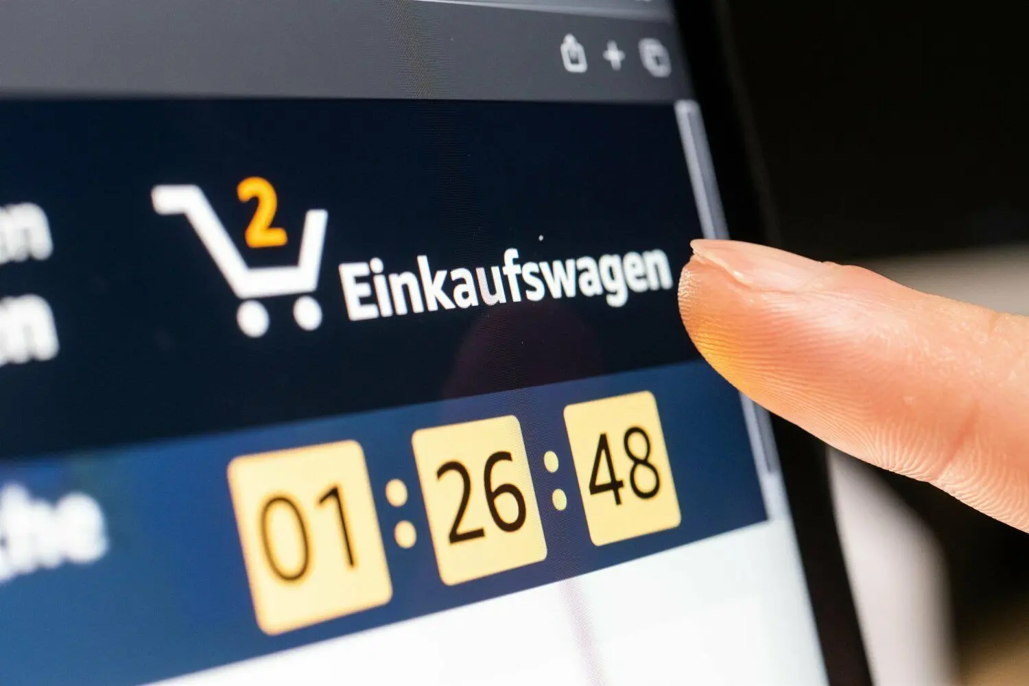 Bisher bekam man bei Amazon ab einem Bestellwert von 29 Euro die Versandkosten erlassen. Diese Grenze steigt nun deutlich. Wen das betrifft.