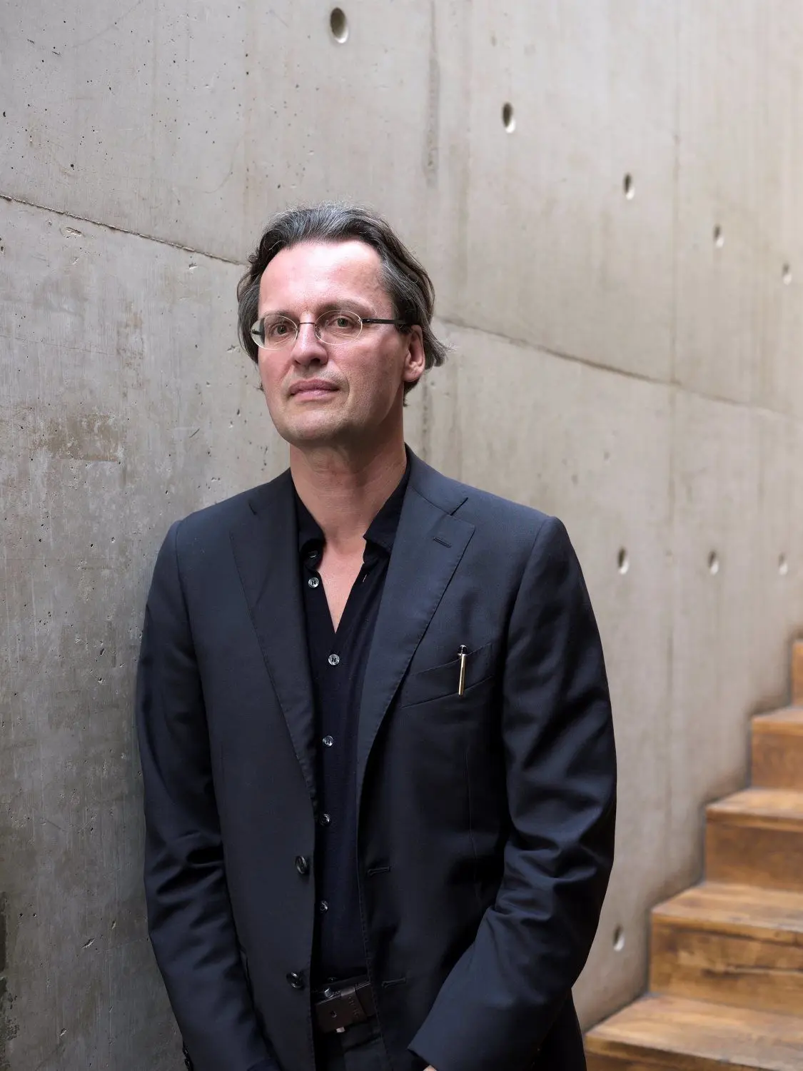 „Das Problem ist doch: Wir sind im digitalen Zeitalter alle zu Sendern geworden, medienmächtig, aber noch nicht medienmündig“, sagt der Medienwissenschaftler Bernhard Pörksen.