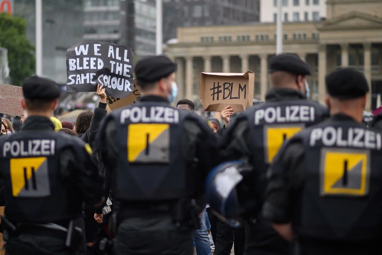 Vogel-Strauß-Politik schadet der eigenen Sache: „Black lives matter“-Demo in Stuttgart.