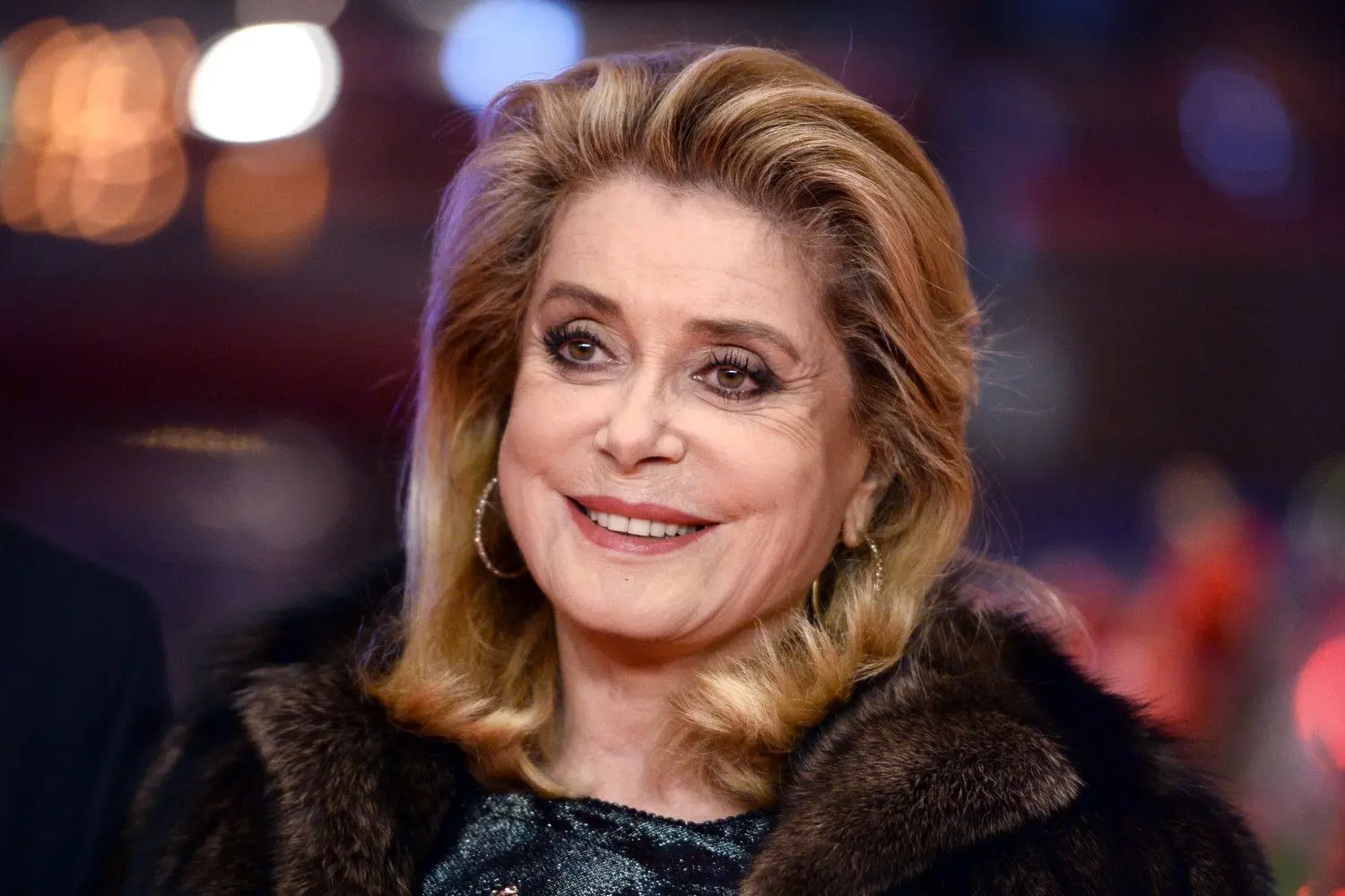 Catherine Deneuve kommt während der 67. Internationalen Filmfestspiele zur Premiere des Films "Sage femme".