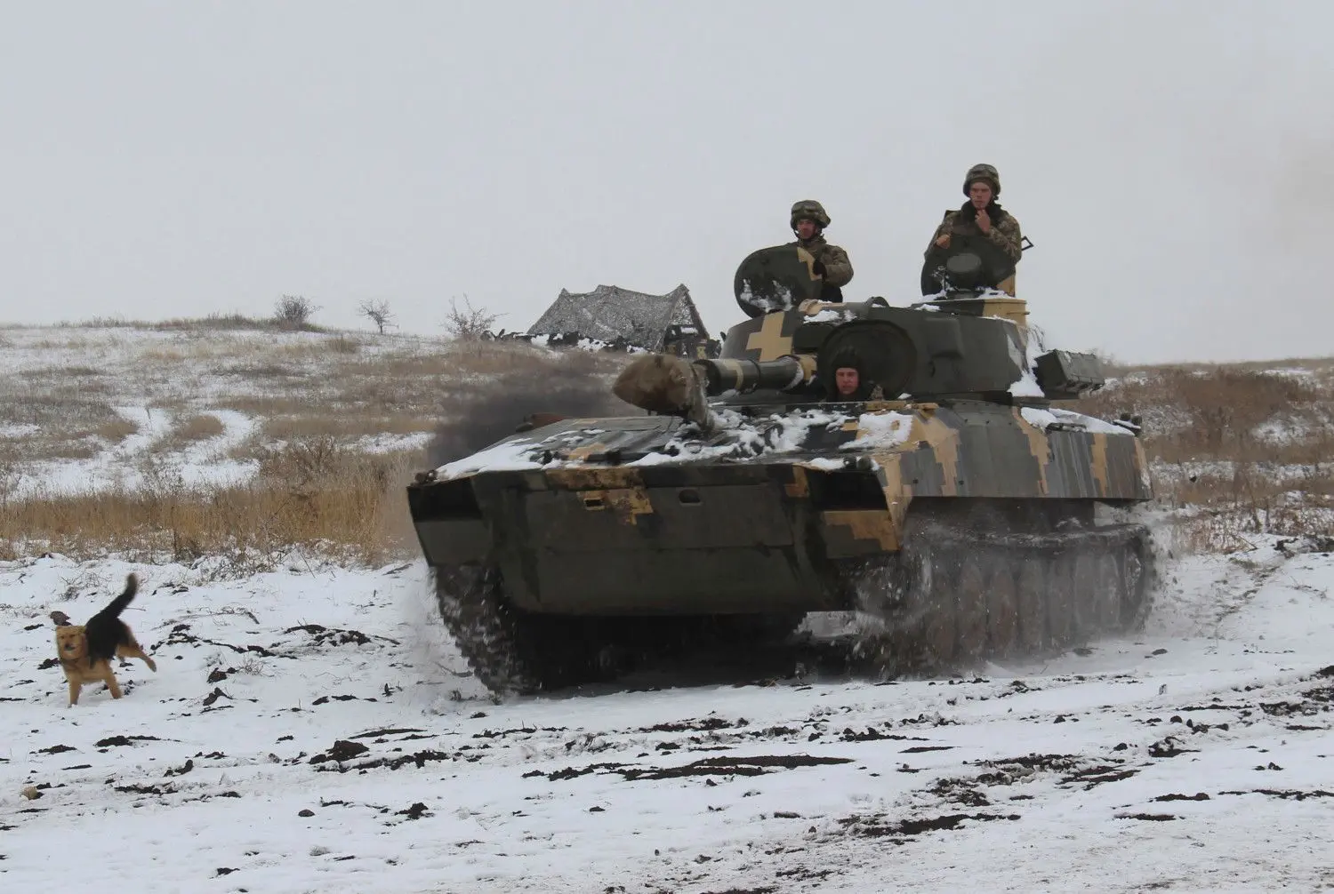 Nach den Ramm-Aktionen der russischen Marine gegen ukrainische Schiffe ruft die Regierung in Kiew das Kriegsrecht aus und mobilisiert die Armee.⇥
