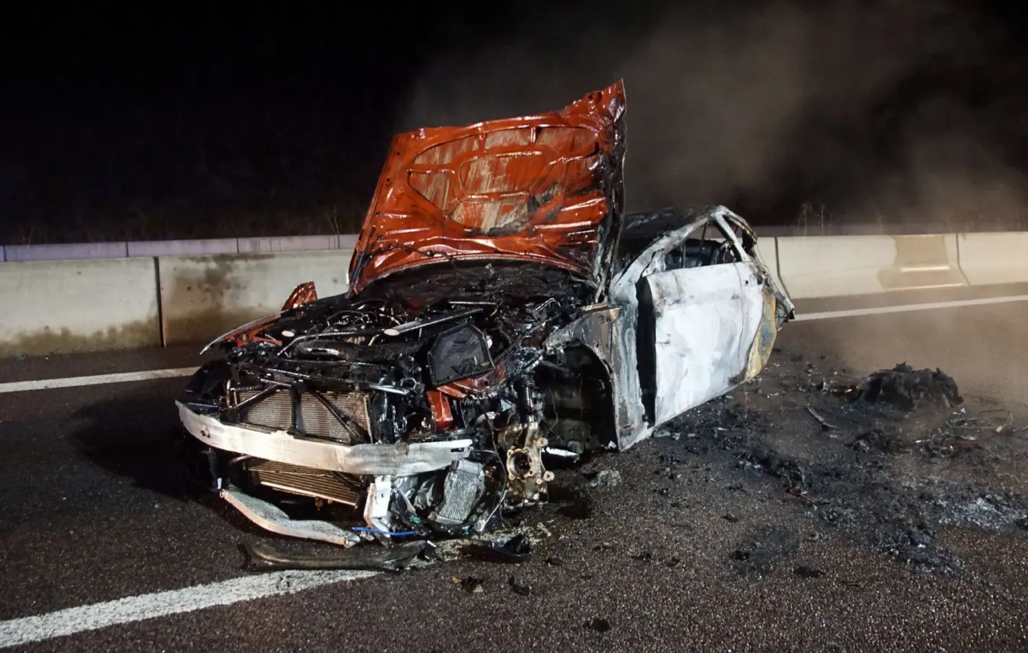 Zwei Männer wurden bei einem Unfall auf der Autobahn 81 schwer verletzt.