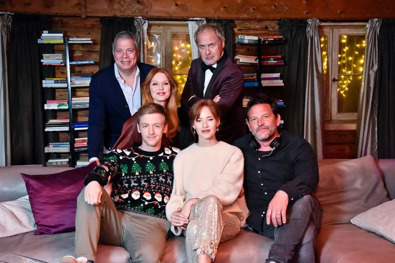 Friedliche Weihnachten: Alle Infos zur neuen Prime-Serie | swp.de