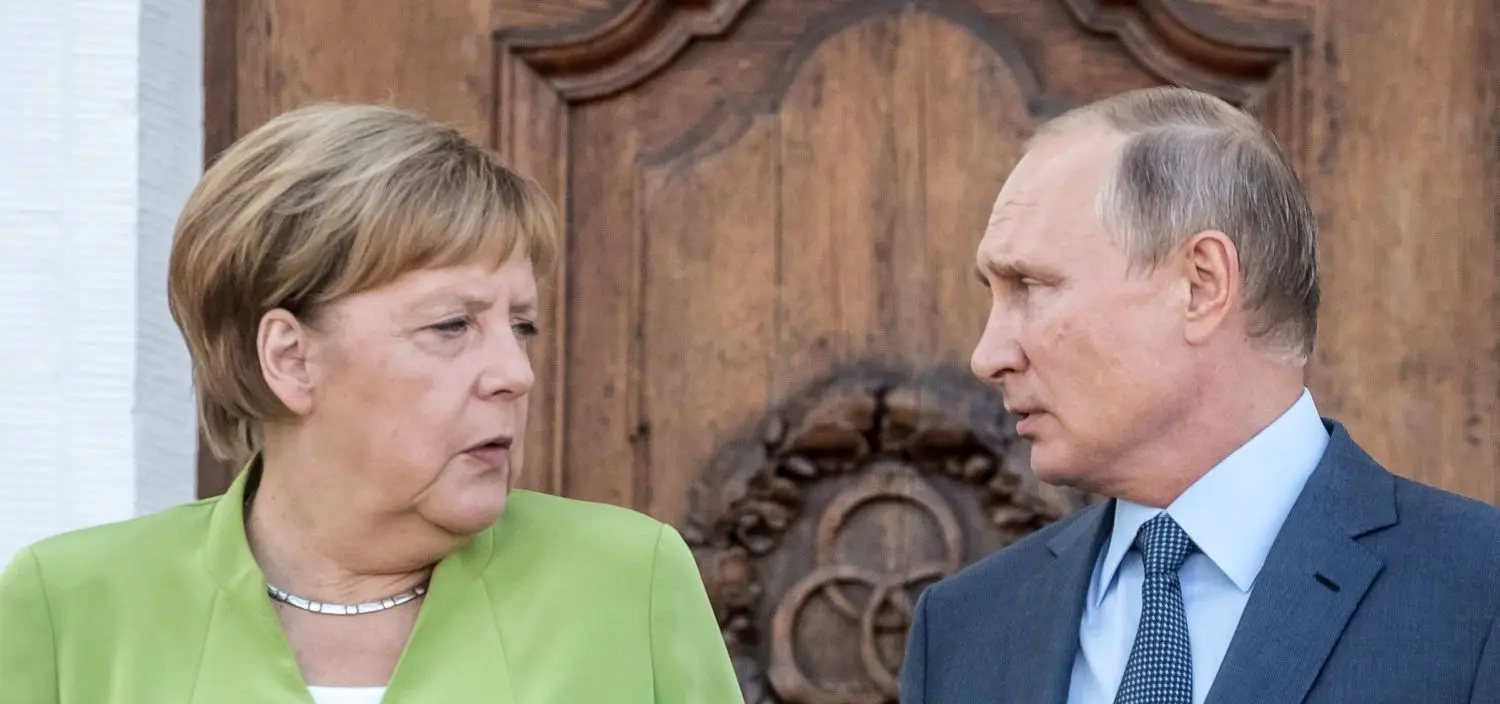 Bundeskanzlerin Angela Merkel (CDU) trifft Wladimir Putin, Präsident von Russland, auf Schloss Meseberg.
