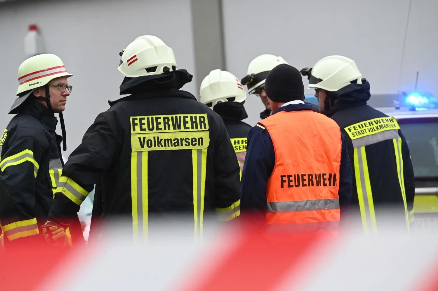 Bei einem Zwischenfall in Volkmarsen sind mehrere Personen verletzt worden. Ein Auto war in eine Menschengruppe gefahren.