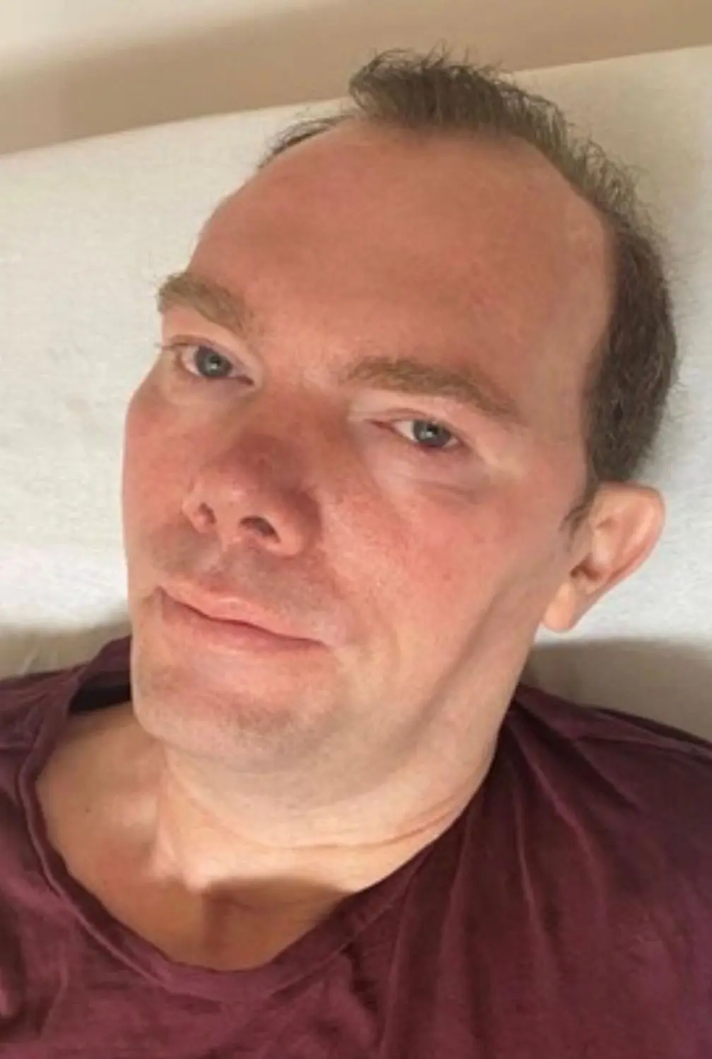 Sascha Hüsges konnte seit dem Anschlag nur noch über die Augen kommunizieren.
