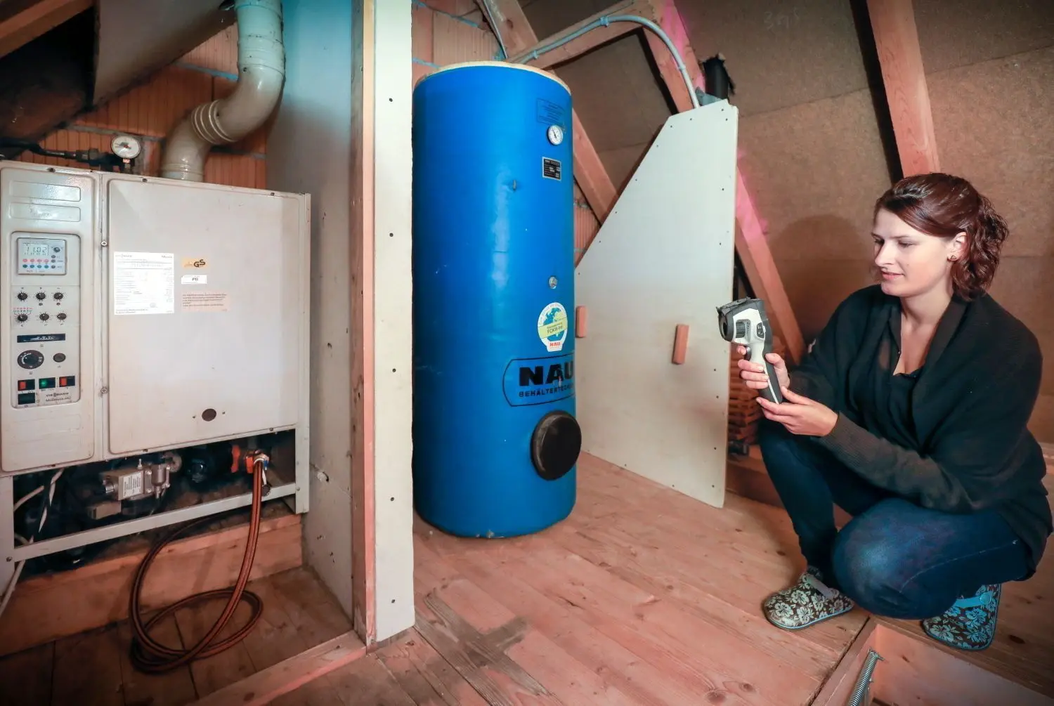 Energieberaterin Theresa Volk in ihrem Elternhaus in Holzheim.⇥