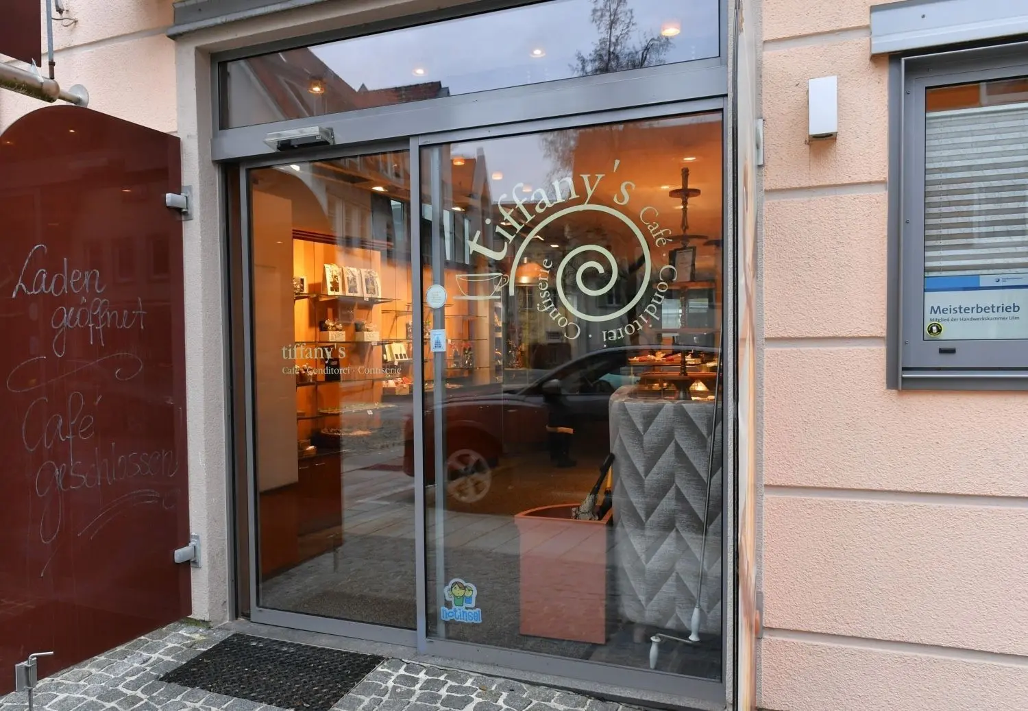 Das Café „Tiffany‘s“ in der Ehinger Hauptstraße ist nun Geschichte. Ein chinesisches Restaurant wird dort im Sommer eröffnen.