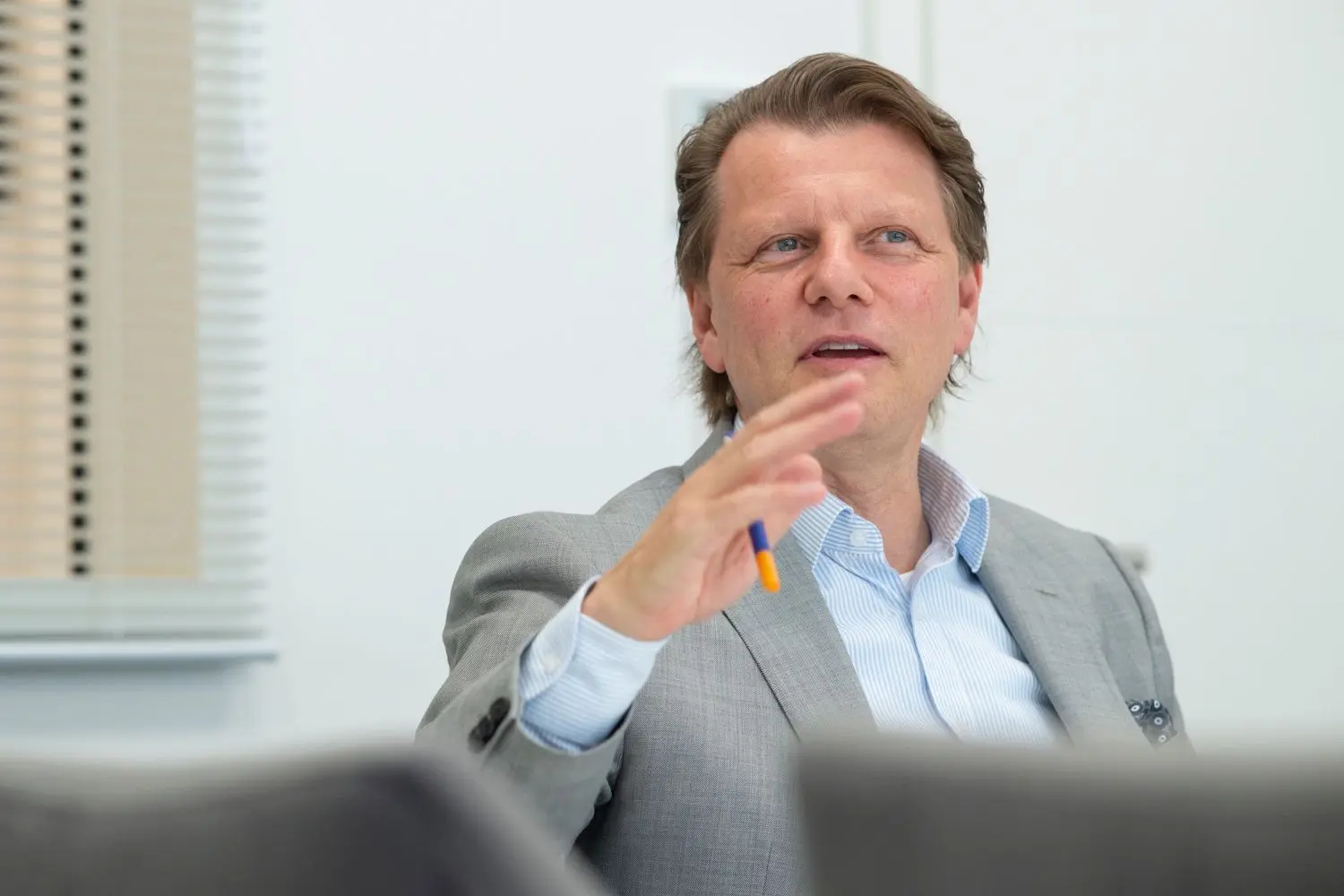 Der Unternehmer Michael Hausenblas arbeitet quasi immer, hat nach eigener Aussage aber „einen Stresspegel wie ein 85-Jähriger, der im Schaukelstuhl in der Abendsonne sitzt“.⇥