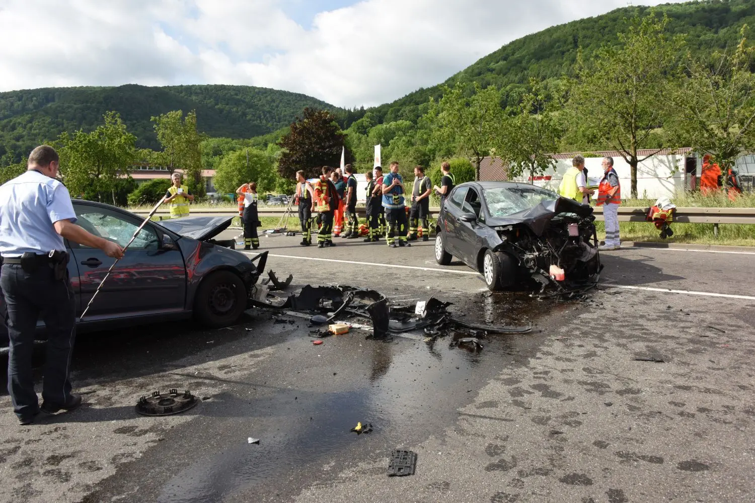 Schwerer Unfall auf der B 312 zwischen Pfullingen und Unterhausen.