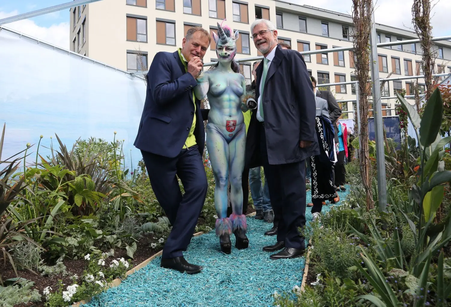 Das Einhorn-Outfit von Cynthia Schneider wurde heftig kritisiert.