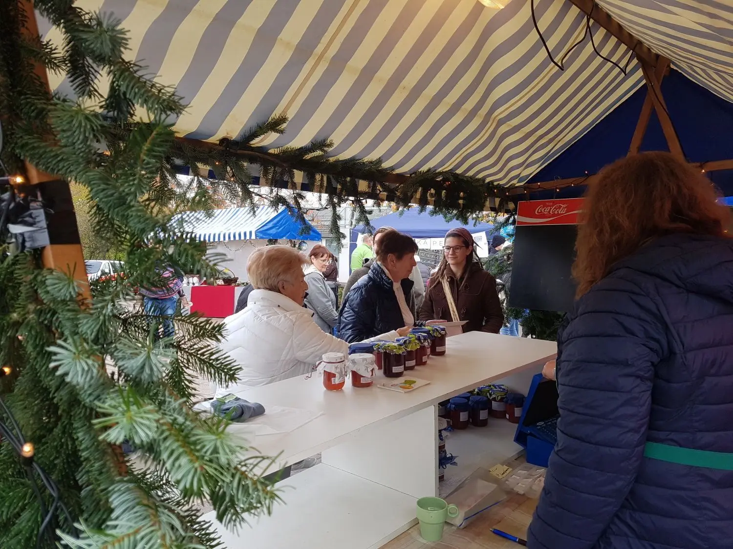Vile Weihnachtliches und Kulinarisches war beim Eschenbacher Martinimarkt geboten.