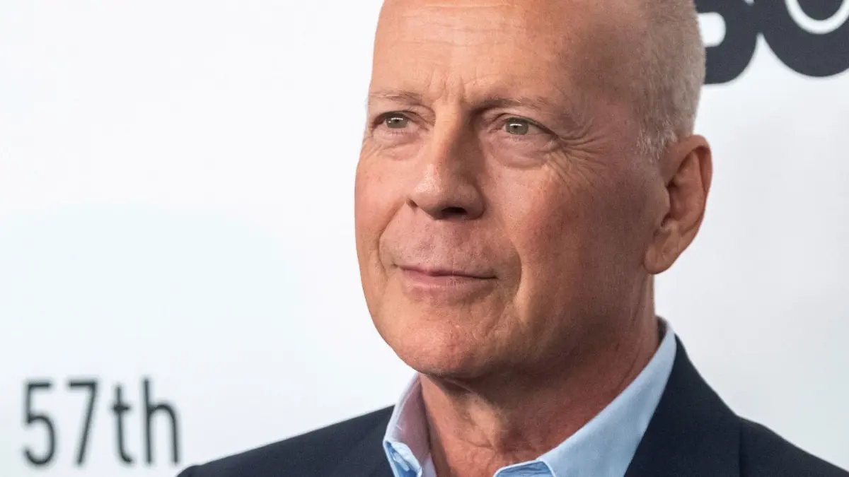 Ein Foto aus dem Januar 2019: Bruce Willis ist krank und beendet seine Karriere in Hollywood. Alle weiteren Infos gibt es hier.
ARCHIV - 11.10.2019, USA, New York: US-Schauspieler Bruce Willis besucht eine Filmpremiere in New York. (zu dpa: «Familie: Bruce Willis beendet wegen Krankheit Schauspiel-Karriere») Foto: Charles Sykes/Invision/AP/dpa +++ dpa-Bildfunk +++