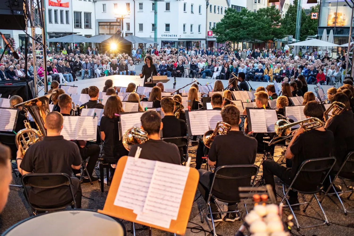 Marktplatz: 50 Jahre Städt. Jugendmusikschule - Happy Birthday Open Air⇥
