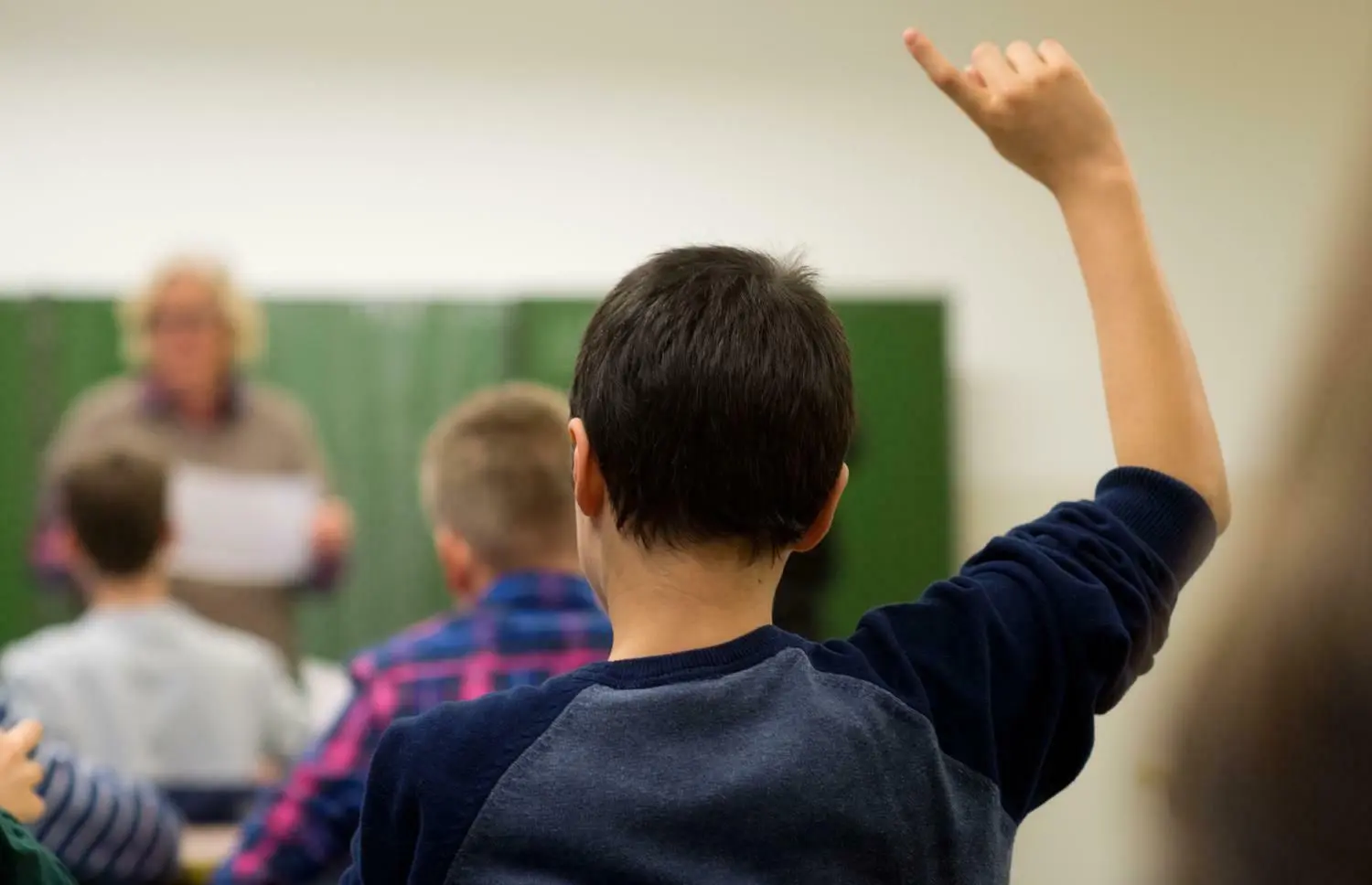 Schüler, die viel wissen und viel fragen, werden von manchen Pädagogen schon mal als Störfaktor wahrgenommen. Eine Erfahrung, die hochbegabte Kinder durchaus an Schulen machen, berichtet Ingvelde Scholz, die sich für die Belange hochbegabter Kinder einsetzt.