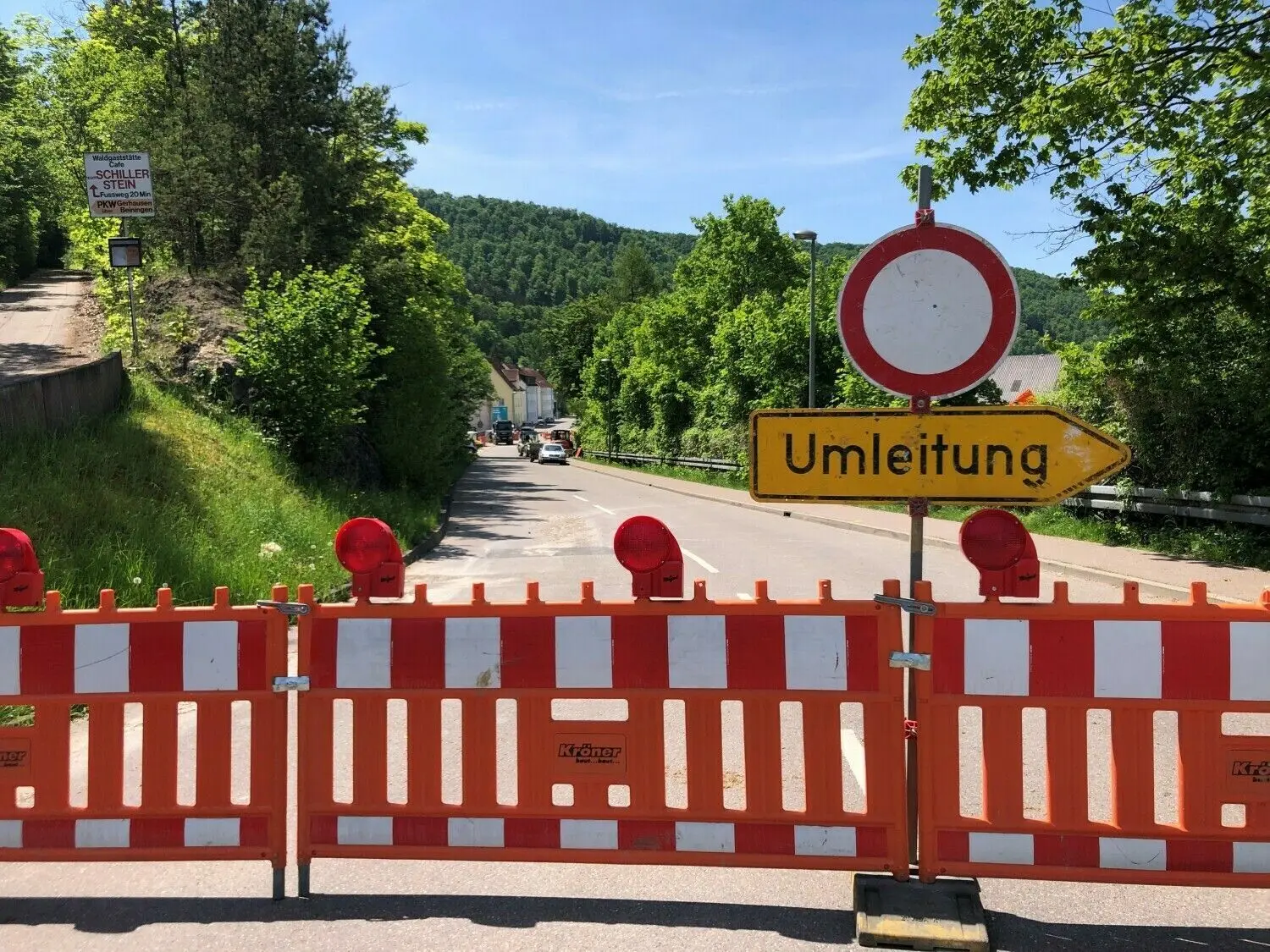 Das Abbiegen von der B28 in Richtung Blaubeurer Gewerbegebiet ist für drei Wochen nicht möglich.⇥
