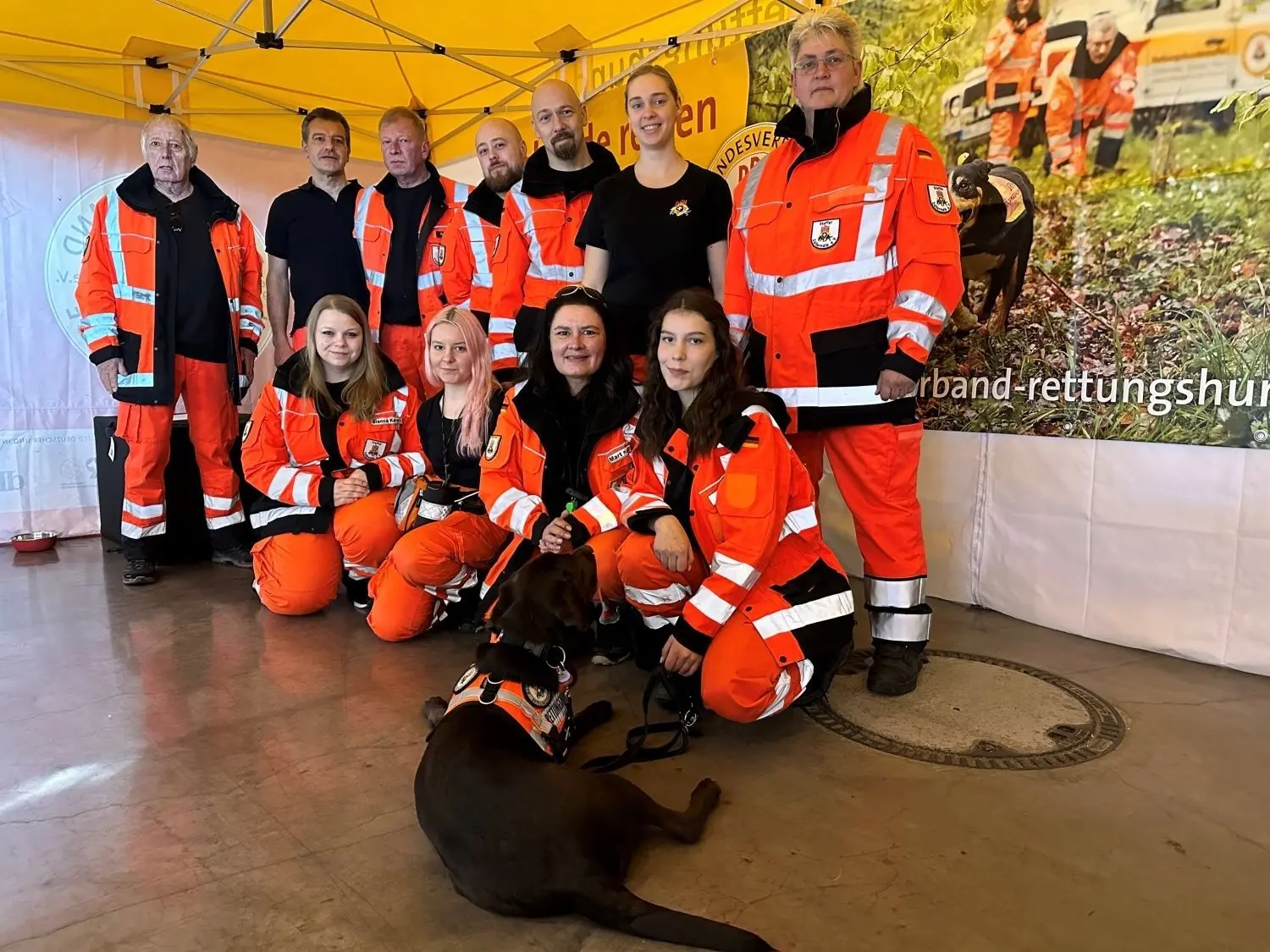 Eine kunterbunte Mischung durften die zahlreichen Besucher am Wochenende in Balingen erleben: Hunde von klein bis groß, Halsbänder von quietschgelb bis wild gemustert und ein vielfältiges Programm von informativ bis unterhaltsam. ⇥