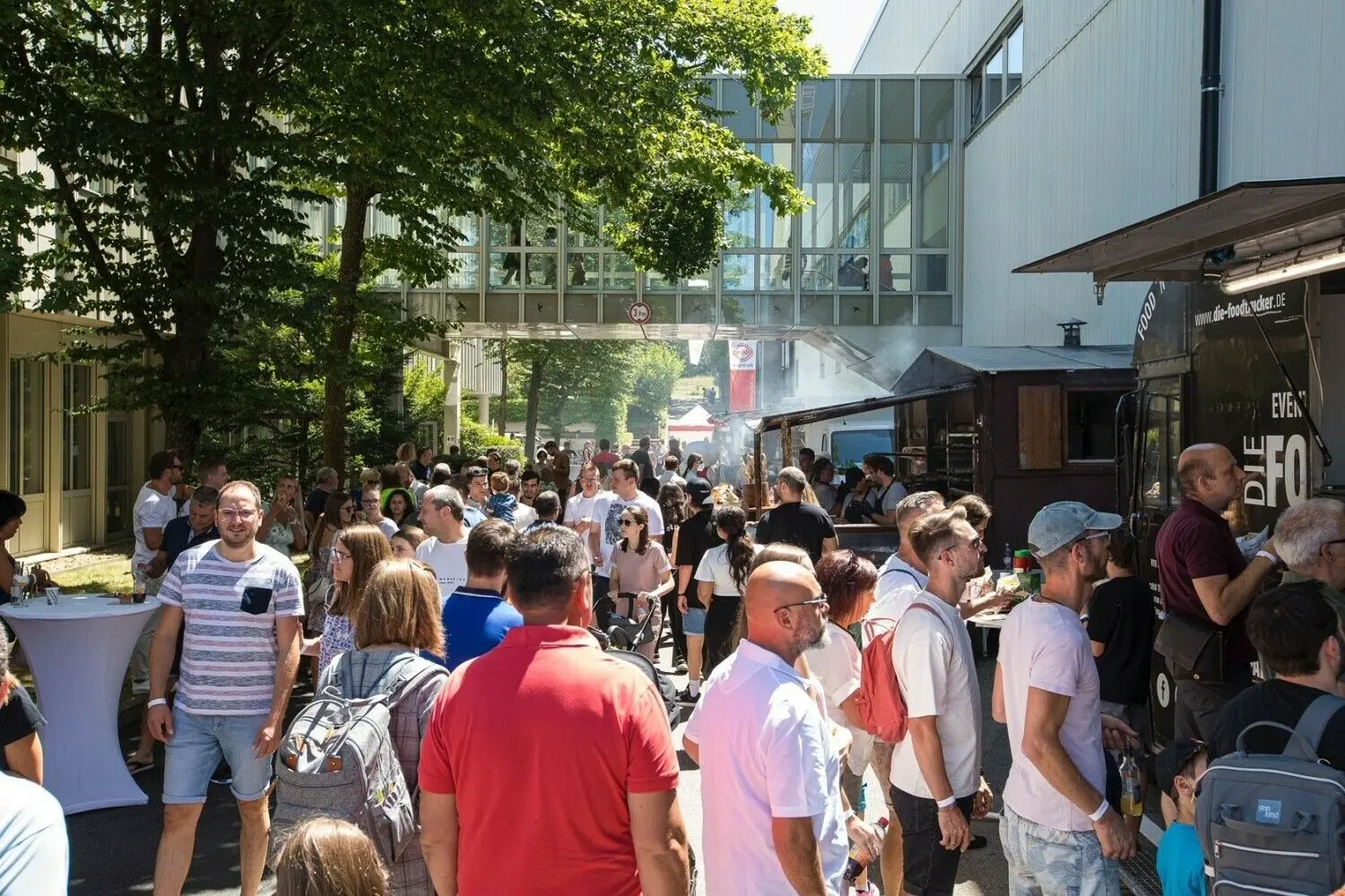 Mit einem Fest für Mitarbeiter ist das neue Kompetenzzentrum in Neuffen kürzlich eingeweiht worden.