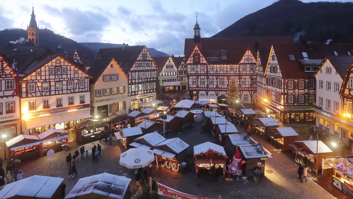 Der Bad Uracher Weichnachtsmarkt. ⇥
bad urach weihnachtsmarkt 2017