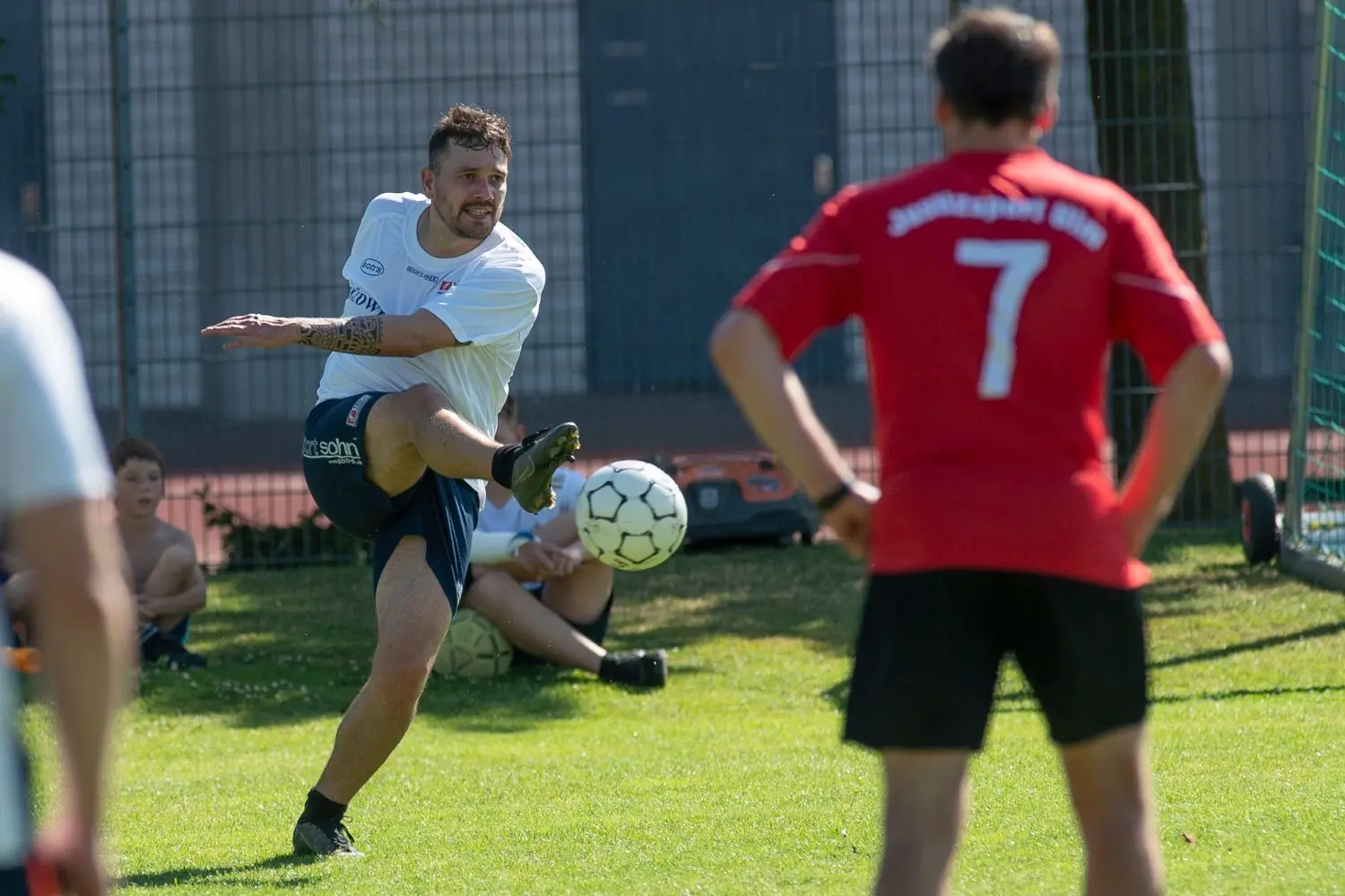 1:12 - Die fußballerische Höchststrafe kassierte das Presse-Team im jüngsten Derby gegen die Ulmer Justiz.