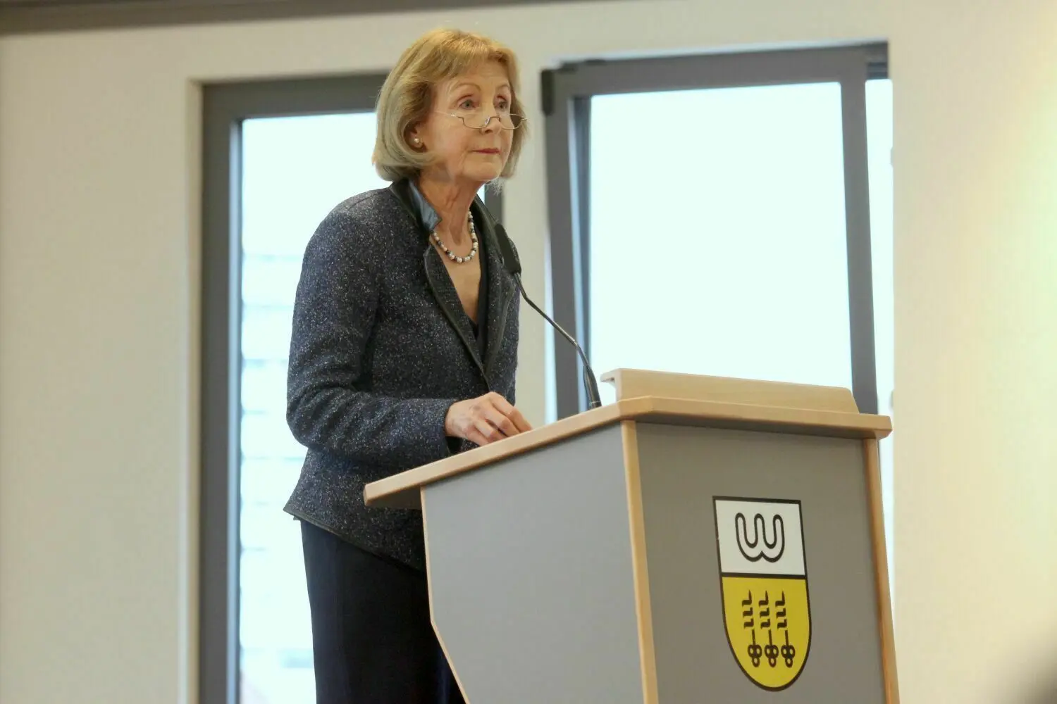 Dr. Hildegard Kronawitter aus München hält die Festrede.