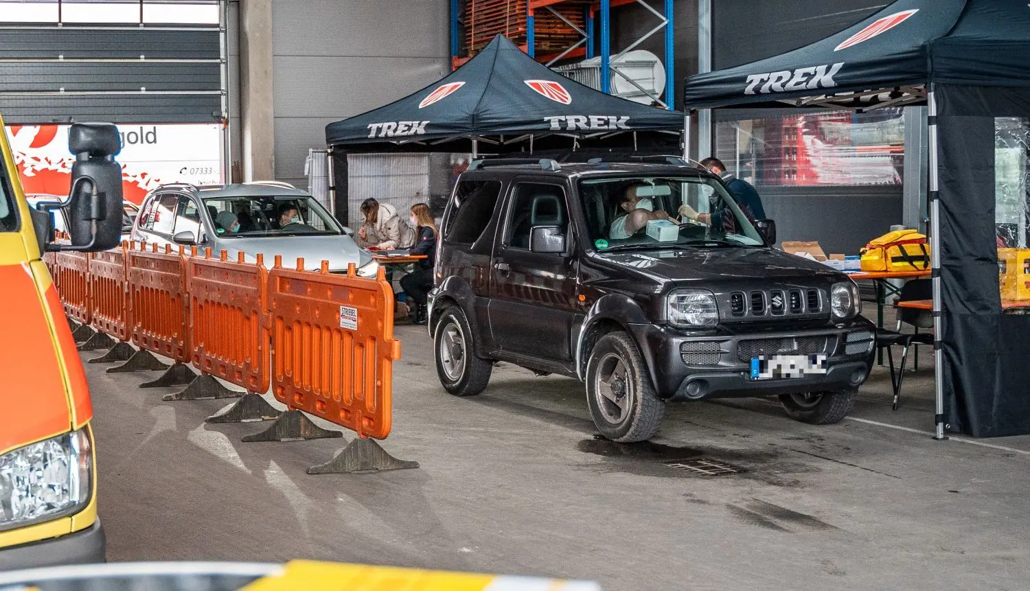 Der Impf-Drive-In in Laichingen war ein voller Erfolg und hat zu einem langen Stau geführt.