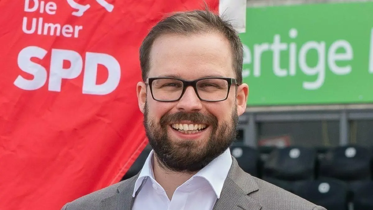 Jan Rothenbacher ist zum neuen Rathauschef von Memmingen gewählt worden.
Donaustadion: Nominierung der Bundestagskandidatur der SPD im Wahlkreis Ulm. Mattheis Jan Rothenbacher Martin Andelfinger