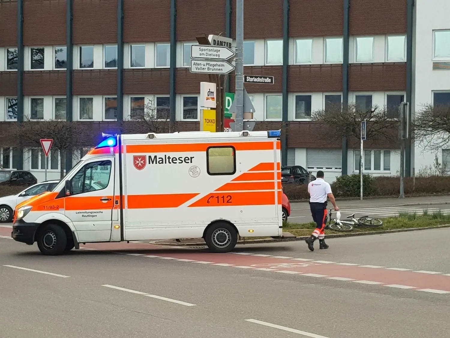 Unfall in Pfullingen Radfahrer beim Abbiegen übersehen swp.de