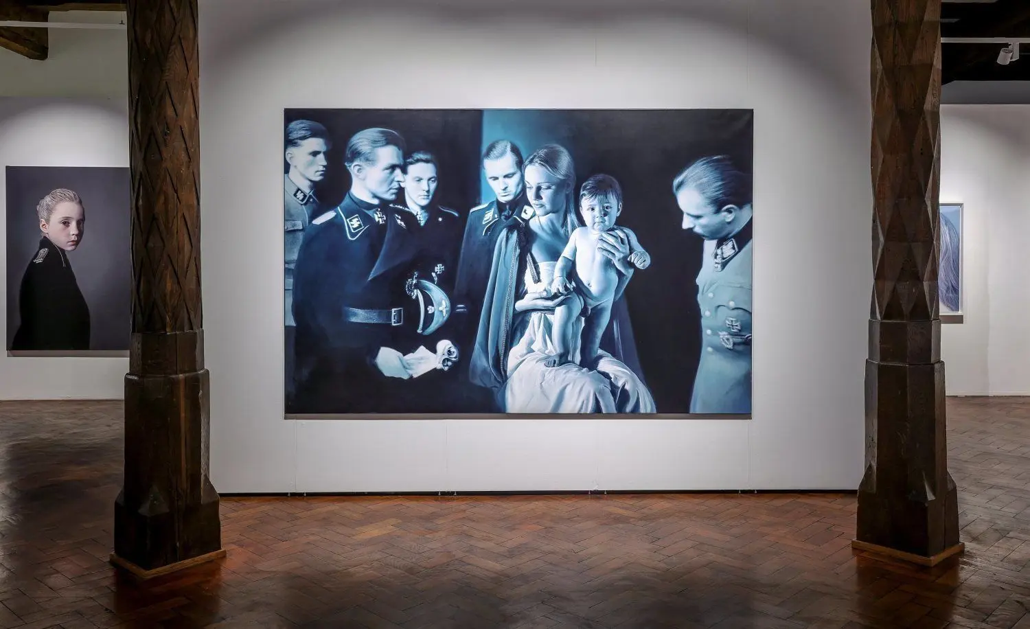SS-Offiziere als Heilige Drei Könige: „Epiphany I“ gilt als zentrales Werk von Gottfried Helnwein.⇥