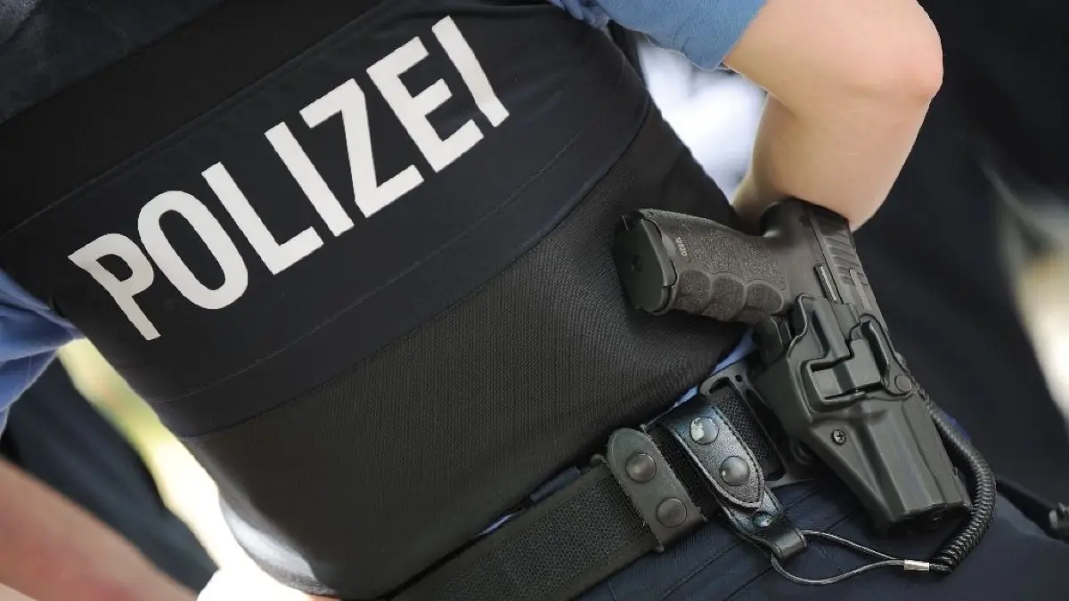 Das Mädchen brachte den Vorfall zur Anzeige. Die Polizei sucht nun Zeugen.