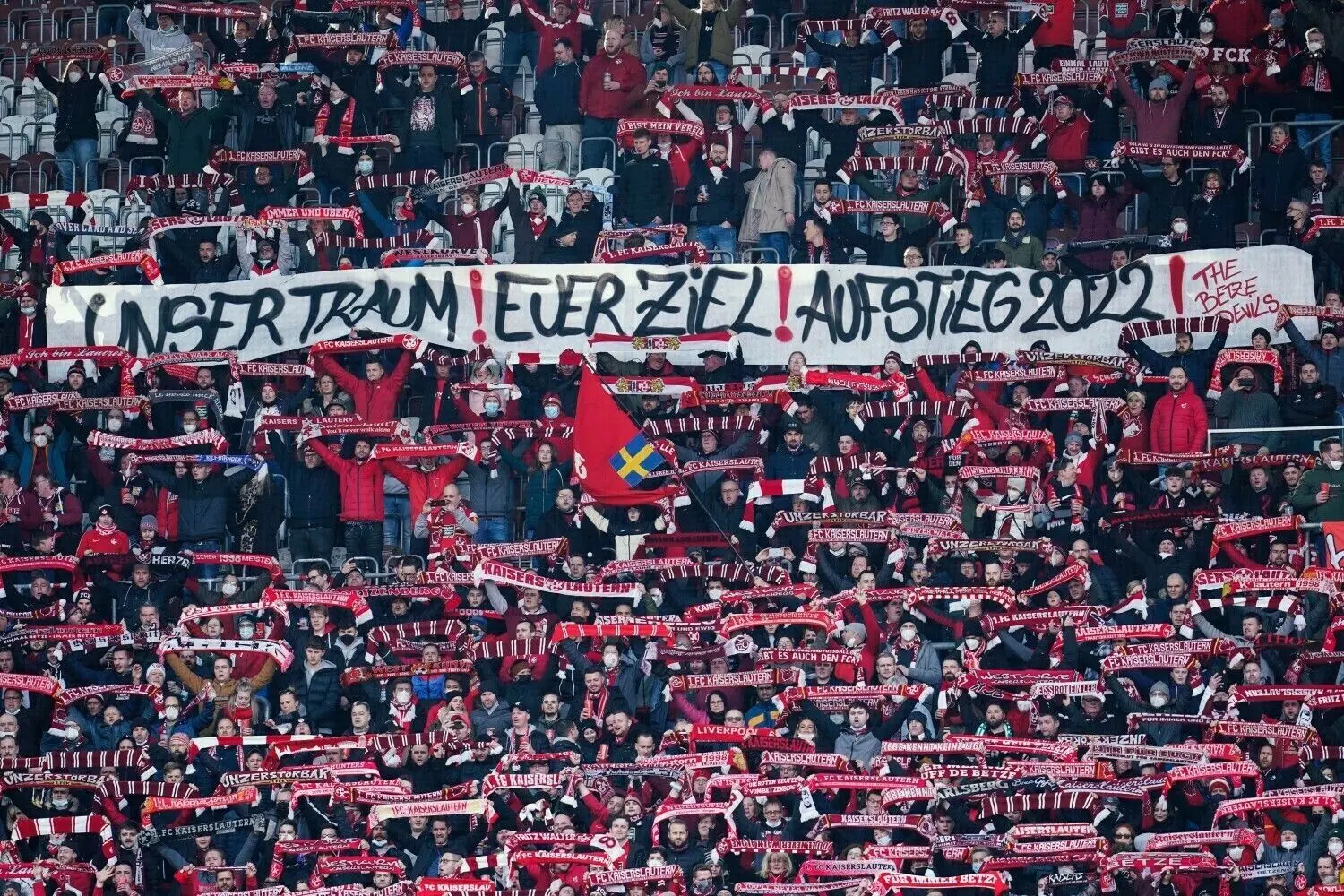 1. FC Kaiserslautern trifft in der Relegation um die 2. Bundesliga auf Dynamo Dresden. Alle Infos zur Übertragung im Free-TV und Stream.  