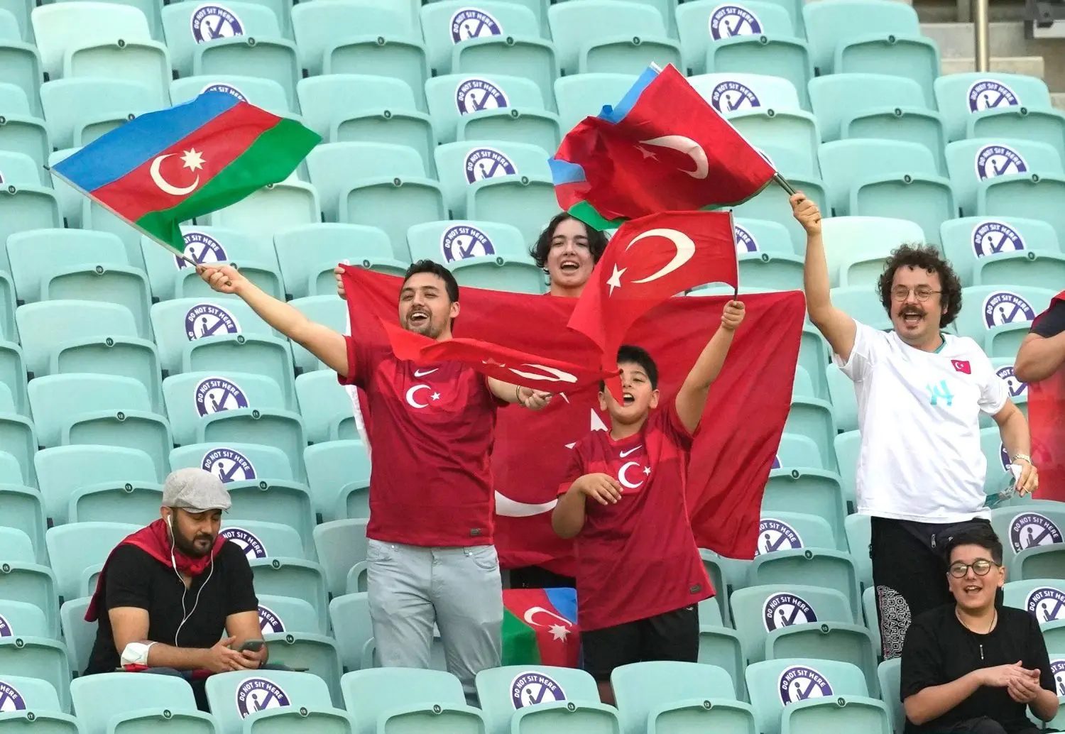 Heute, am 16.06. um 18 Uhr, spielt die Türkei gegen Wales (Gruppe A) im Olympiastadion in Baku. Alle Infos zur Übertragung im Free-TV und zum Stream.