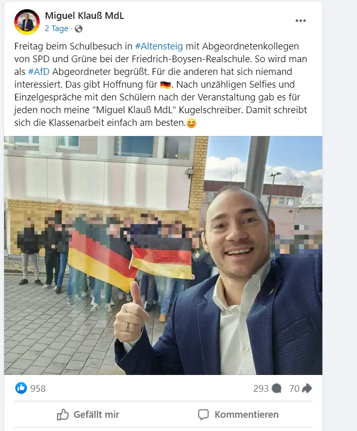 „So wird man als AfD-Abgeordneter begrüßt“. Ein Post des Landtagsabgeordneten Miguel Klauß mit Schülern in Altensteig.