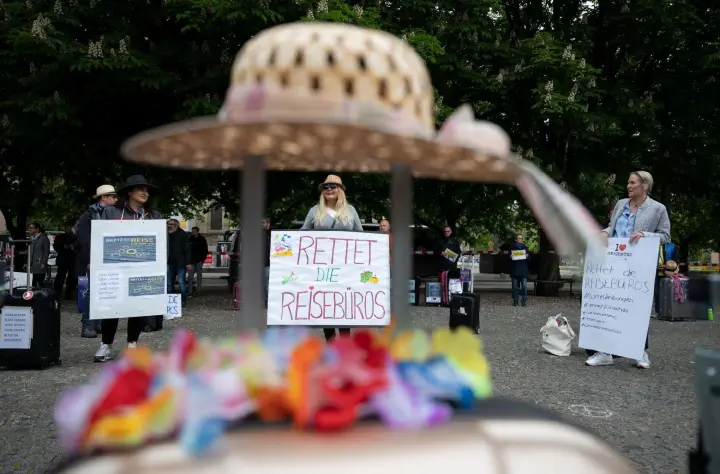 Kampf um Reisefreiheit und Überleben einer Branche - Demos am Mittwoch