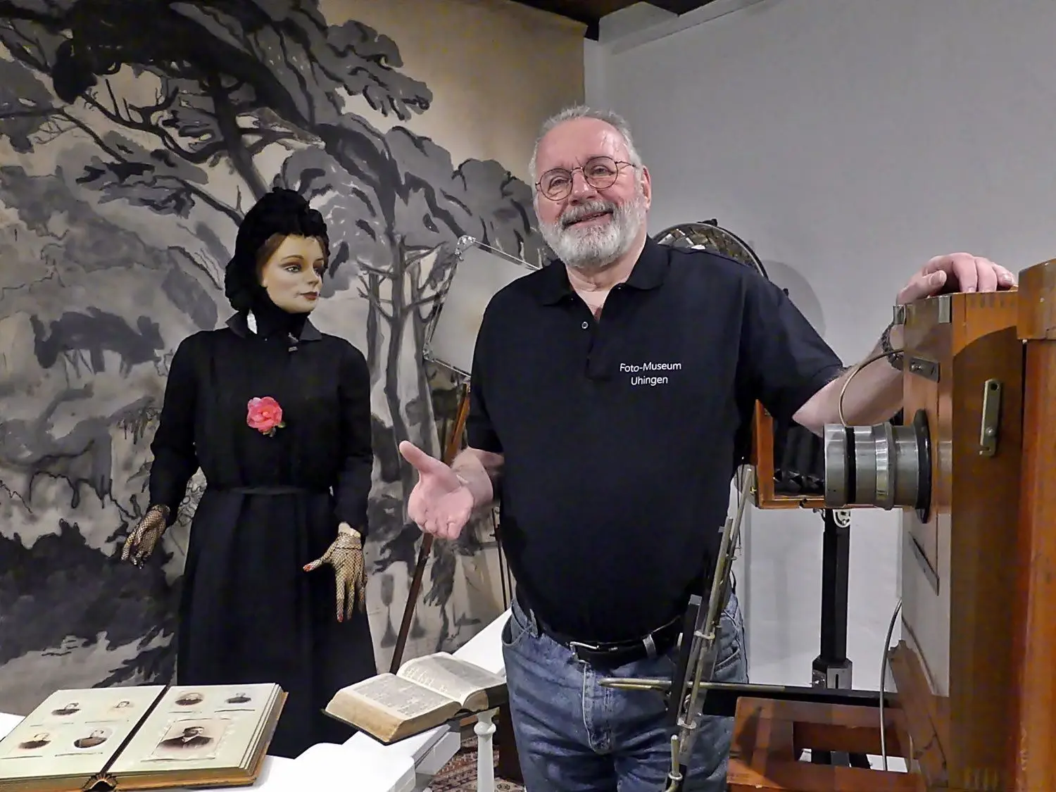 Museumsleiter Otto Nicksch ist glücklich über die größeren Räume und viele neue Exponate.