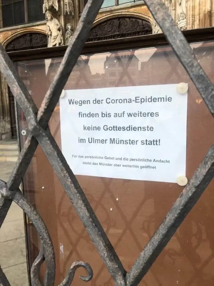Im Ulmer Münster finden vorerst keine Gottesdienste mehr statt.