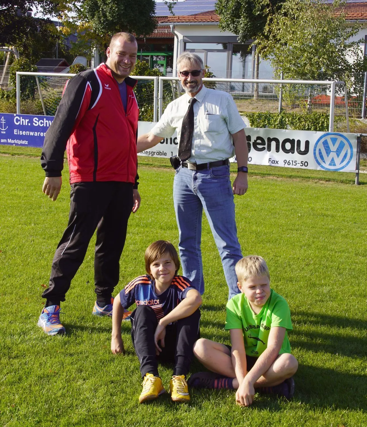 Bürgermeister Karl-Friedrich Häcker in Rammingen am Fußballplatz.⇥