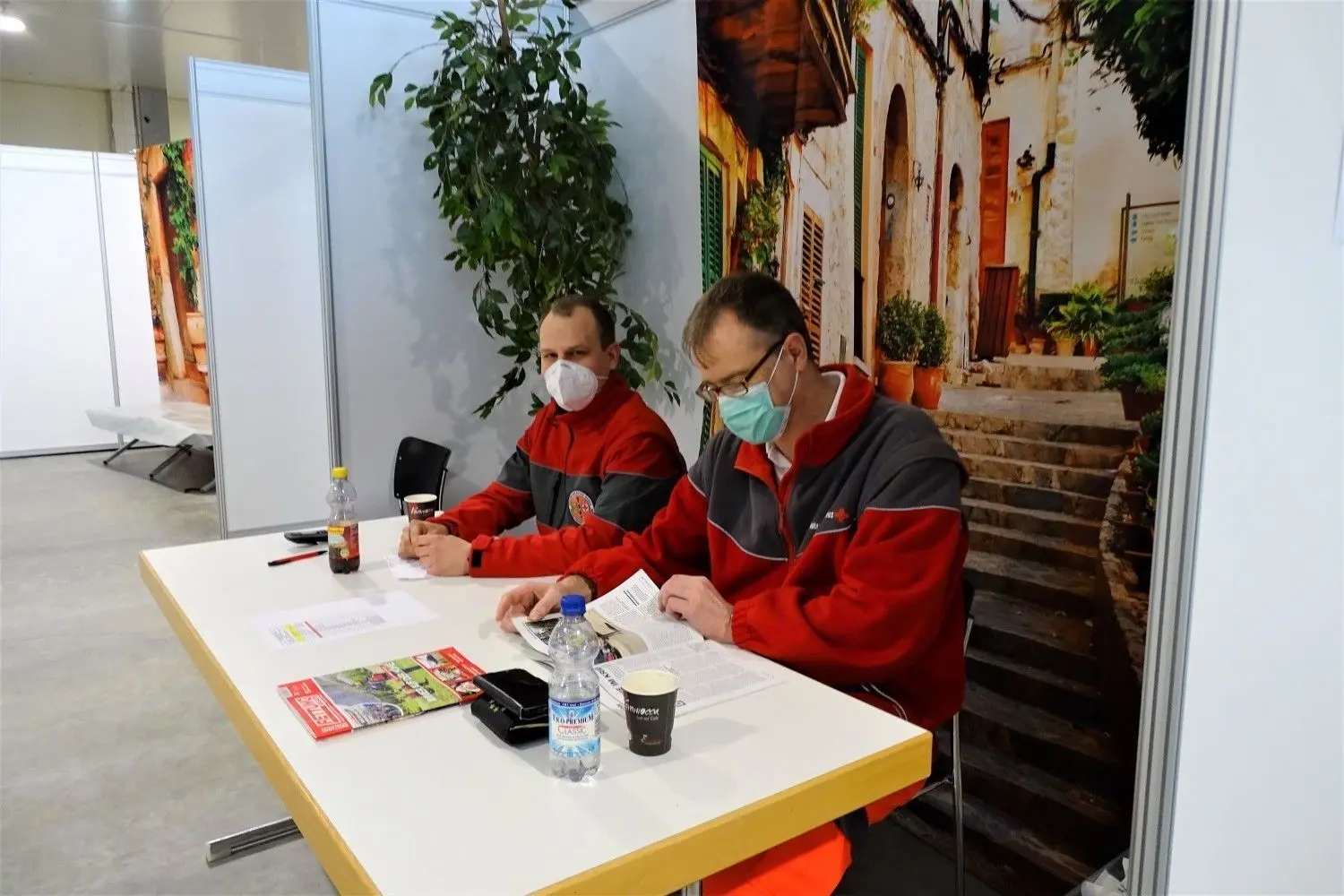 Die DRK-Bereitschaft Crailsheim hilft im Impfzentrum mit.