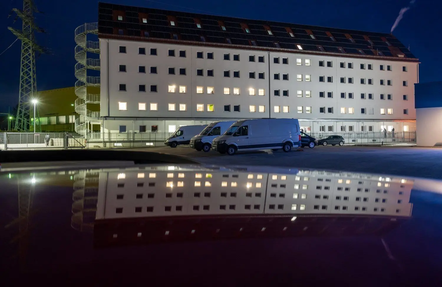 Das Gebäude im Starkfeld ist schon lange als Ayslunterkunft im Gespräch. Jetzt sind die ersten Geflüchteten eingezogen.