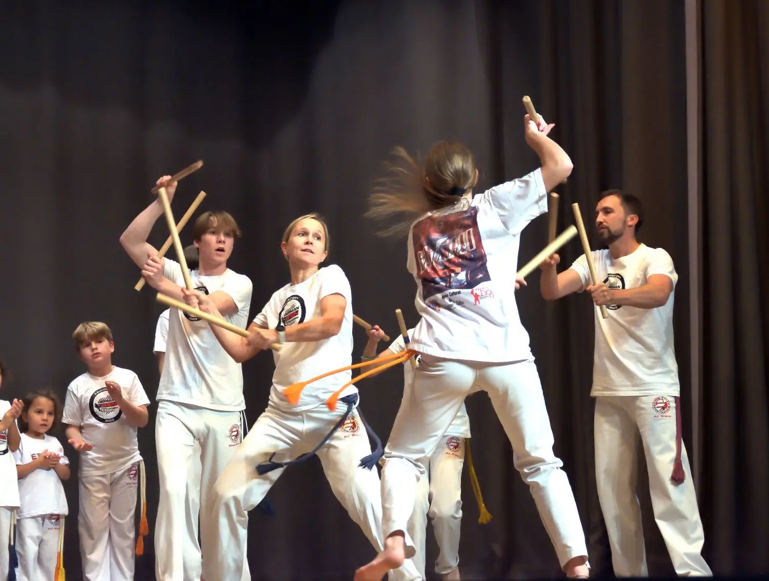 Bei der Capoeira-Show zeigten Athleten aus Tübingen und Reutlingen, die bereits Deutsche Meister geworden sind, die brasilianische Tanzkampfkunst.