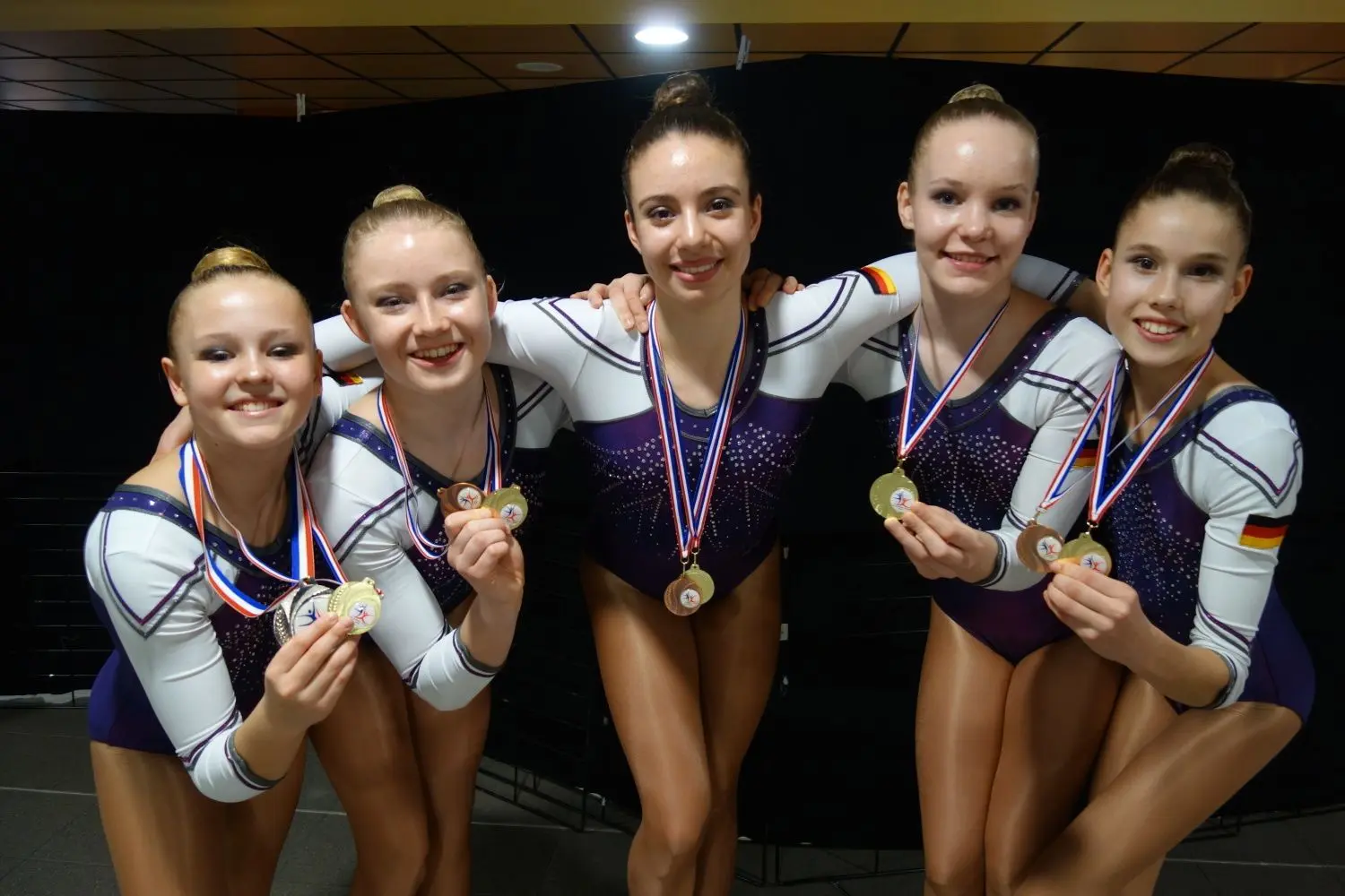 Die siegreiche Gruppe (von links): Jana Kessler, Pauline Ulrich, Eva Gehring, Penelope Charbedija und Penelope Schweigert.