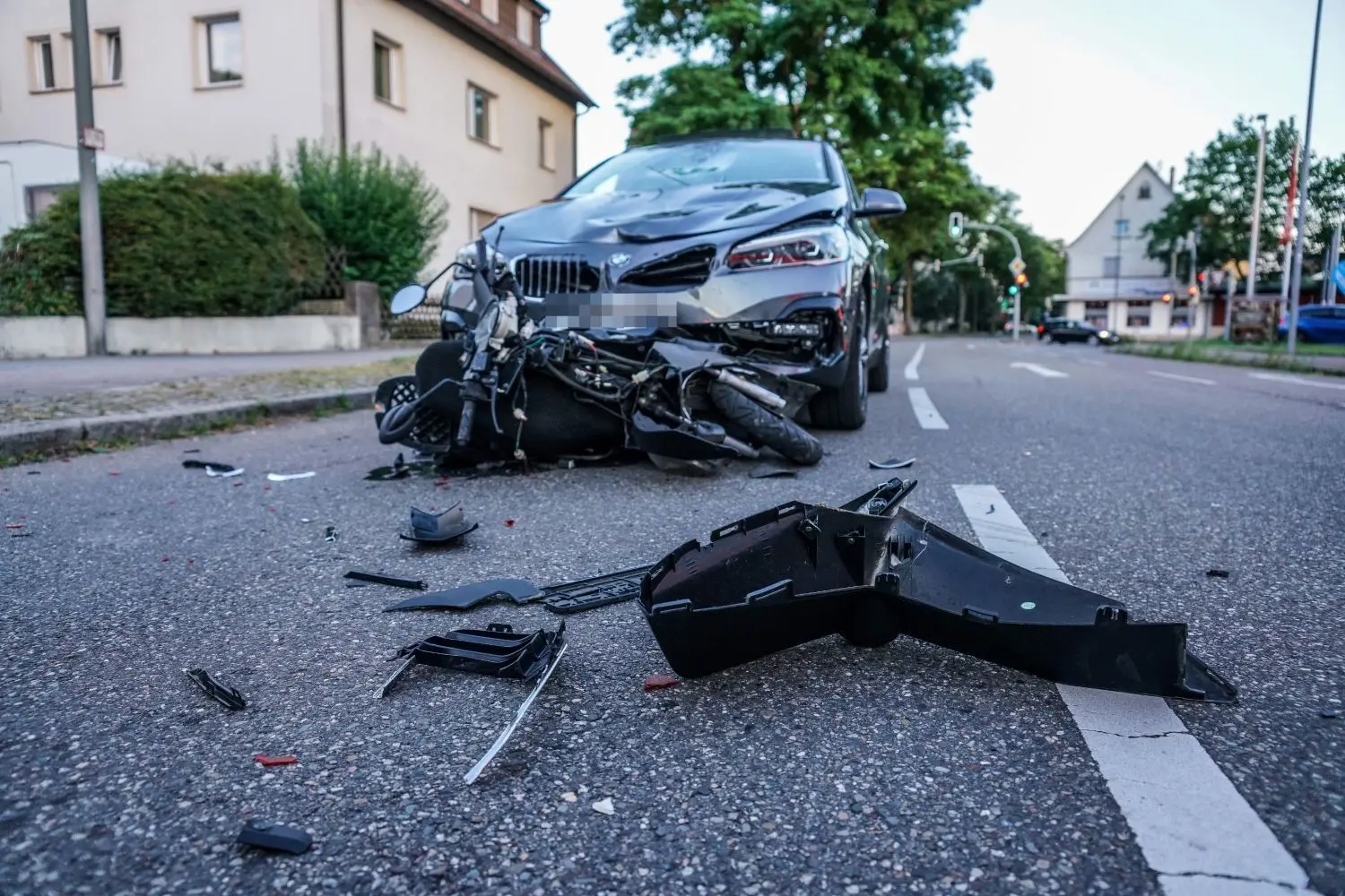 Mehrere Personen wurden bei dem Unfall am Mittwochabend verletzt.