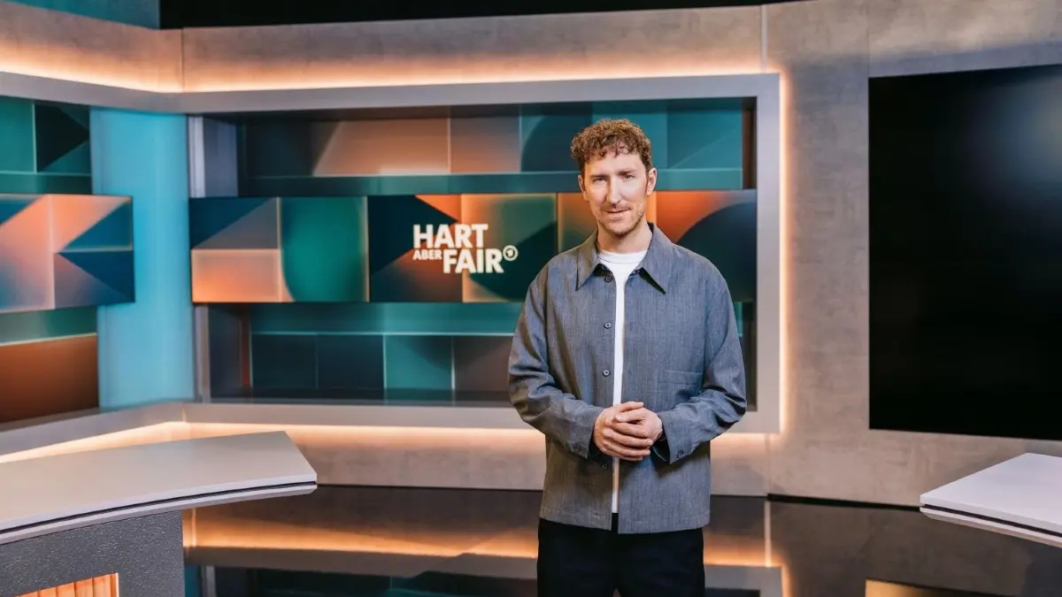 „Hart aber fair“ läuft immer montags in der ARD. Wer waren gestern die Gäste von Moderator Louis Klamroth?
WESTDEUTSCHER RUNDFUNK KÖLN.hart aber fair - Louis Klamroth.Moderator Louis Klamroth.© WDR/Julia Sellmann, honorarfrei - Verwendung gemäß der AGB im Rahmen einer engen, unternehmensbezogenen Berichterstattung im WDR-Zusammenhang bei Nennung "Bild: WDR/Julia Sellmann" (S1+), WDR Kommunikation/Redaktion Bild, Köln, Tel: 0221/220 -7132 oder -7133, Fax: -777132, bildkommunikation@wdr.de