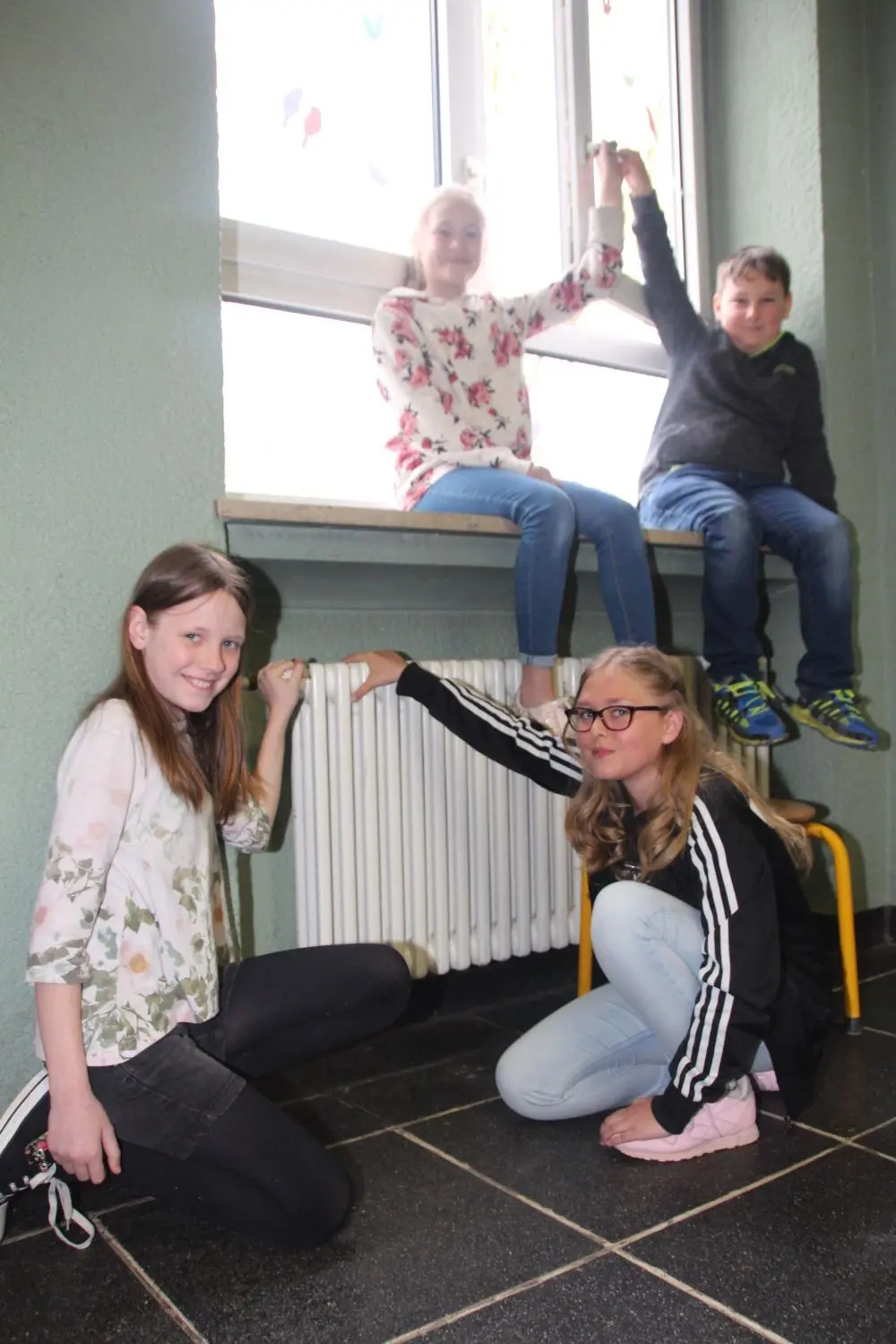 Runter mit den Heizkosten: Fenster zu und Temperatur herunter regeln.