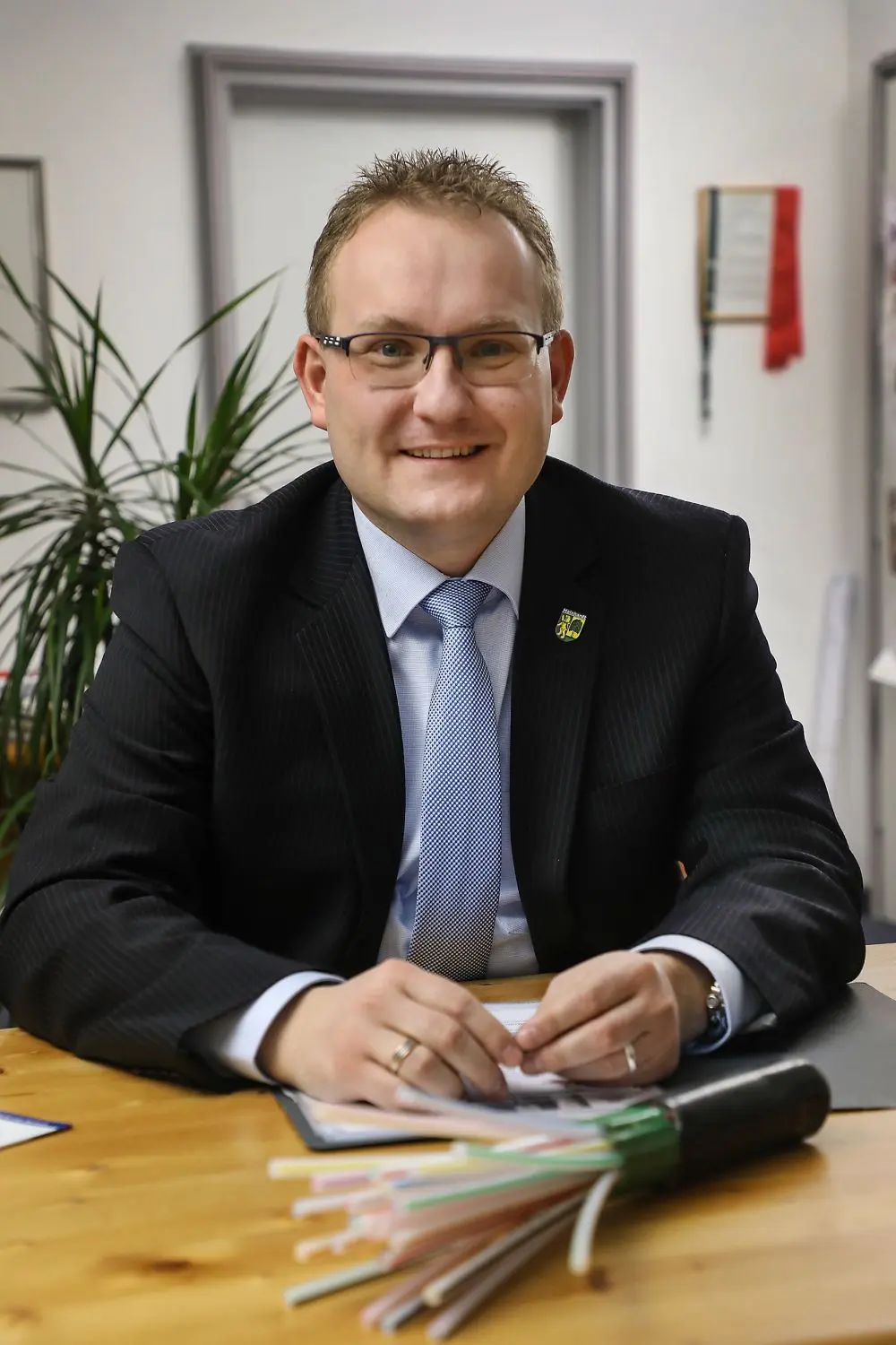 Damian Komor ist Bürgermeister von Mainhardt und sitzt für die CDU im Kreistag.