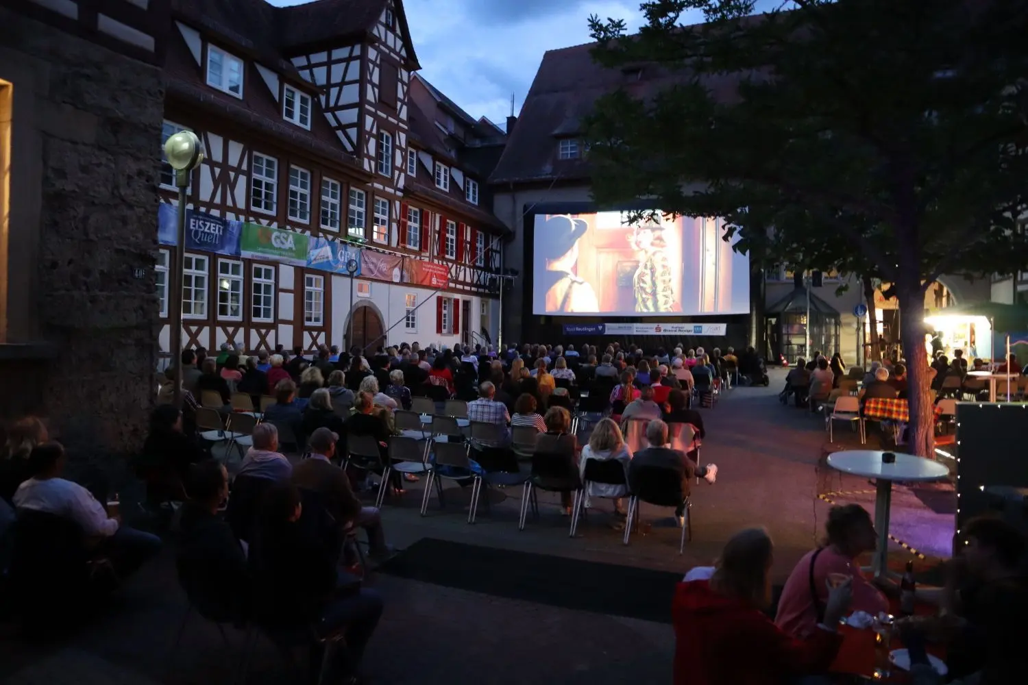 Das Open-Air-Kino lockt jedes Jahr viele Filmfans in den Reutlinger Spitalhof.