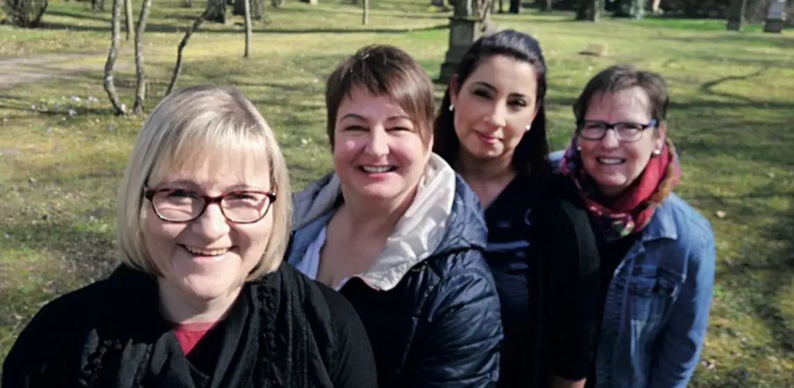Das Team der Kinderarztpraxis sucht einen neuen Chef (von lins): Petra Dollinger, Tina Schön, Leila Ouhichi und Christine Schuh.⇥