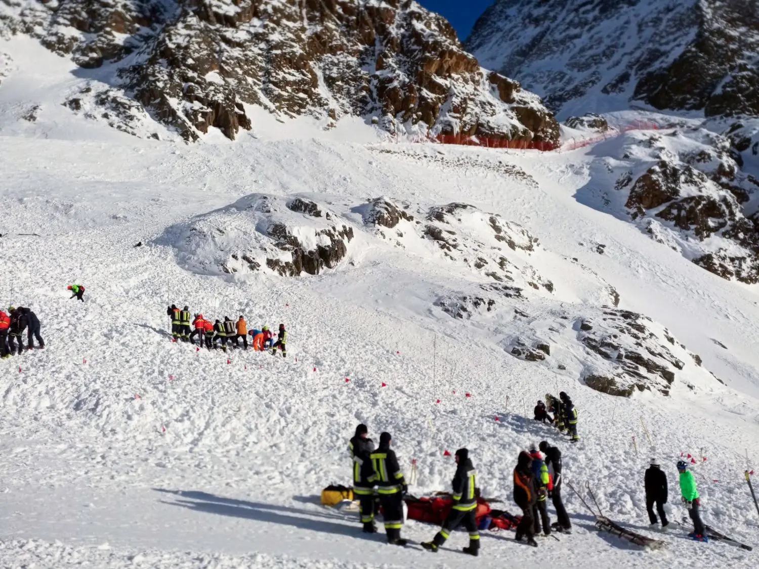 Die Lawine ging auf eine Skipiste ab. Sie donnerte auf die Talabfahrt unterhalb der Teufelsegg-Piste.